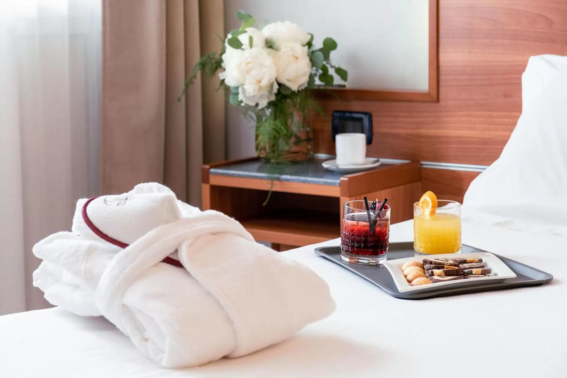 Bedroom, Bed in SHG Hotel Bologna