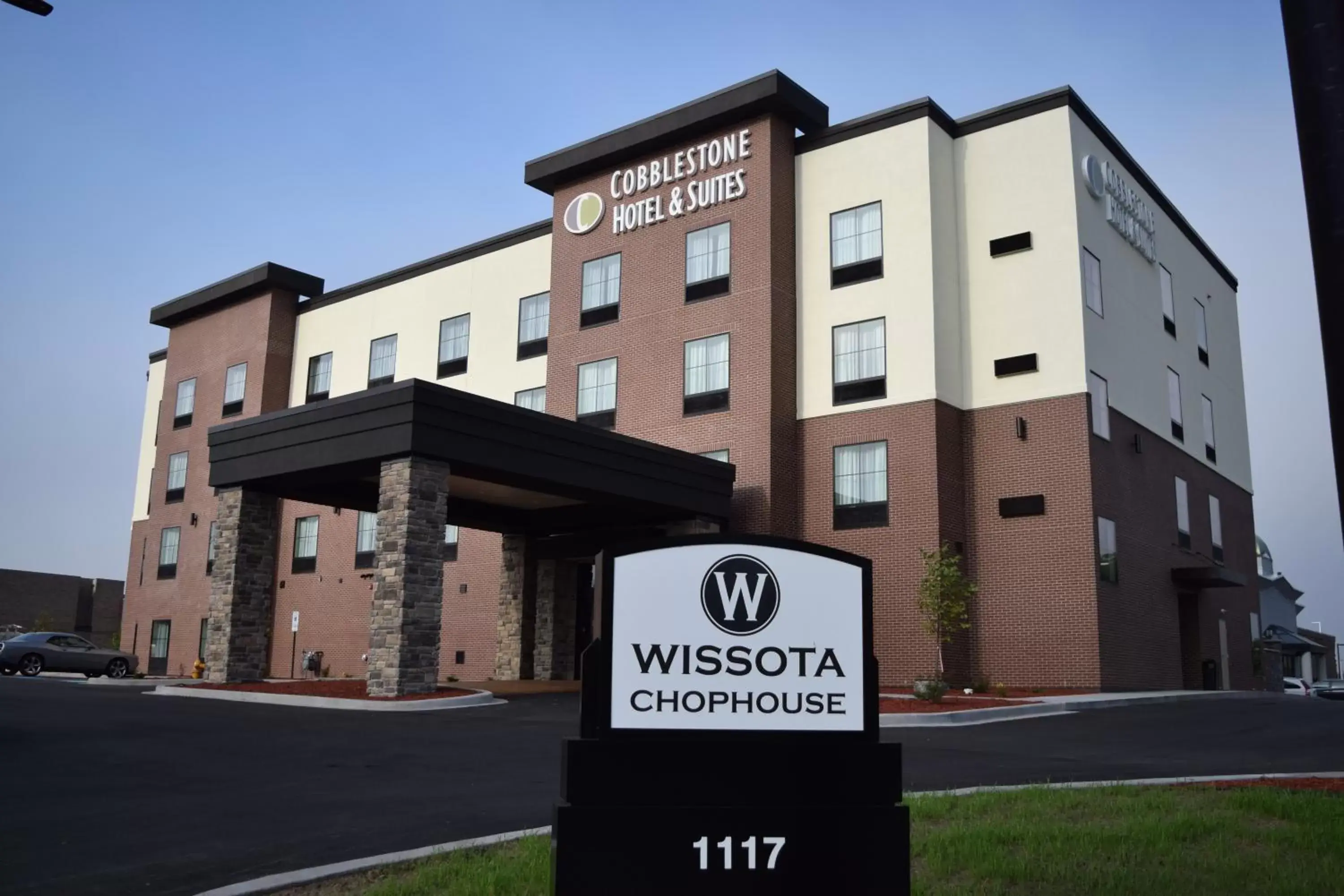 Facade/entrance in Cobblestone Hotel & Suites - Stevens Point