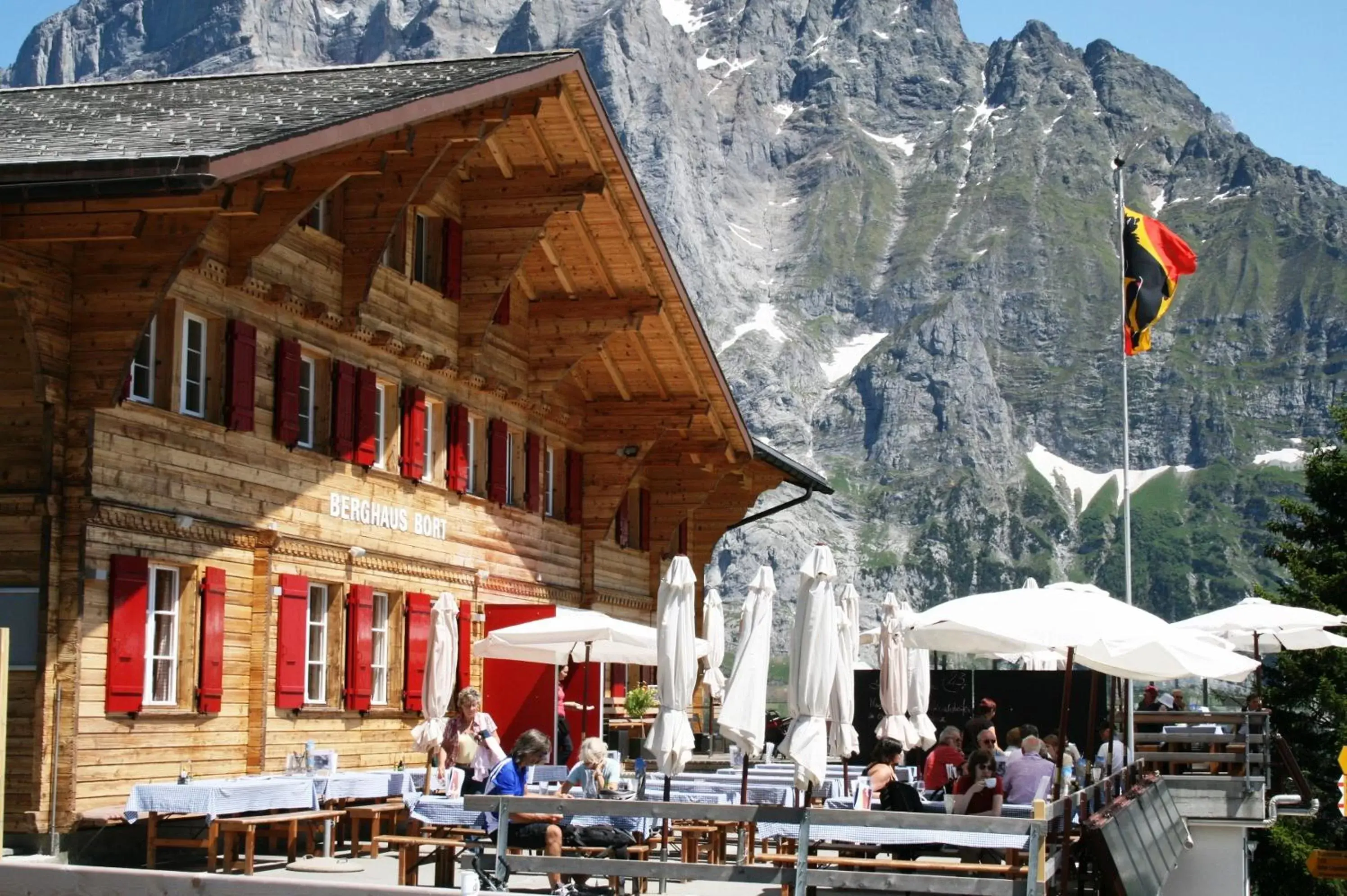 Facade/entrance, Property Building in Alpinhotel Bort