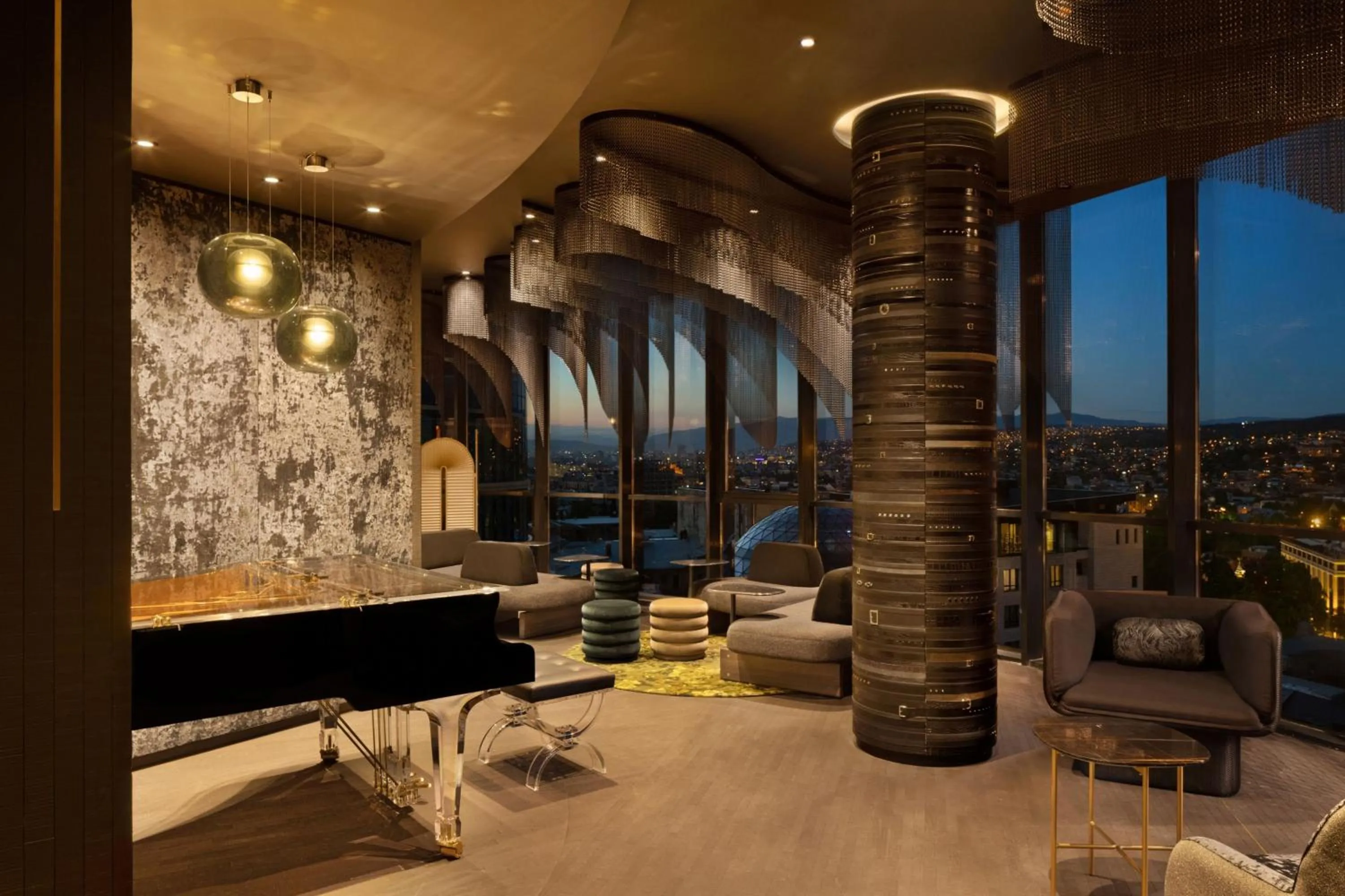 Lounge or bar in Paragraph Freedom Square, a Luxury Collection Hotel, Tbilisi