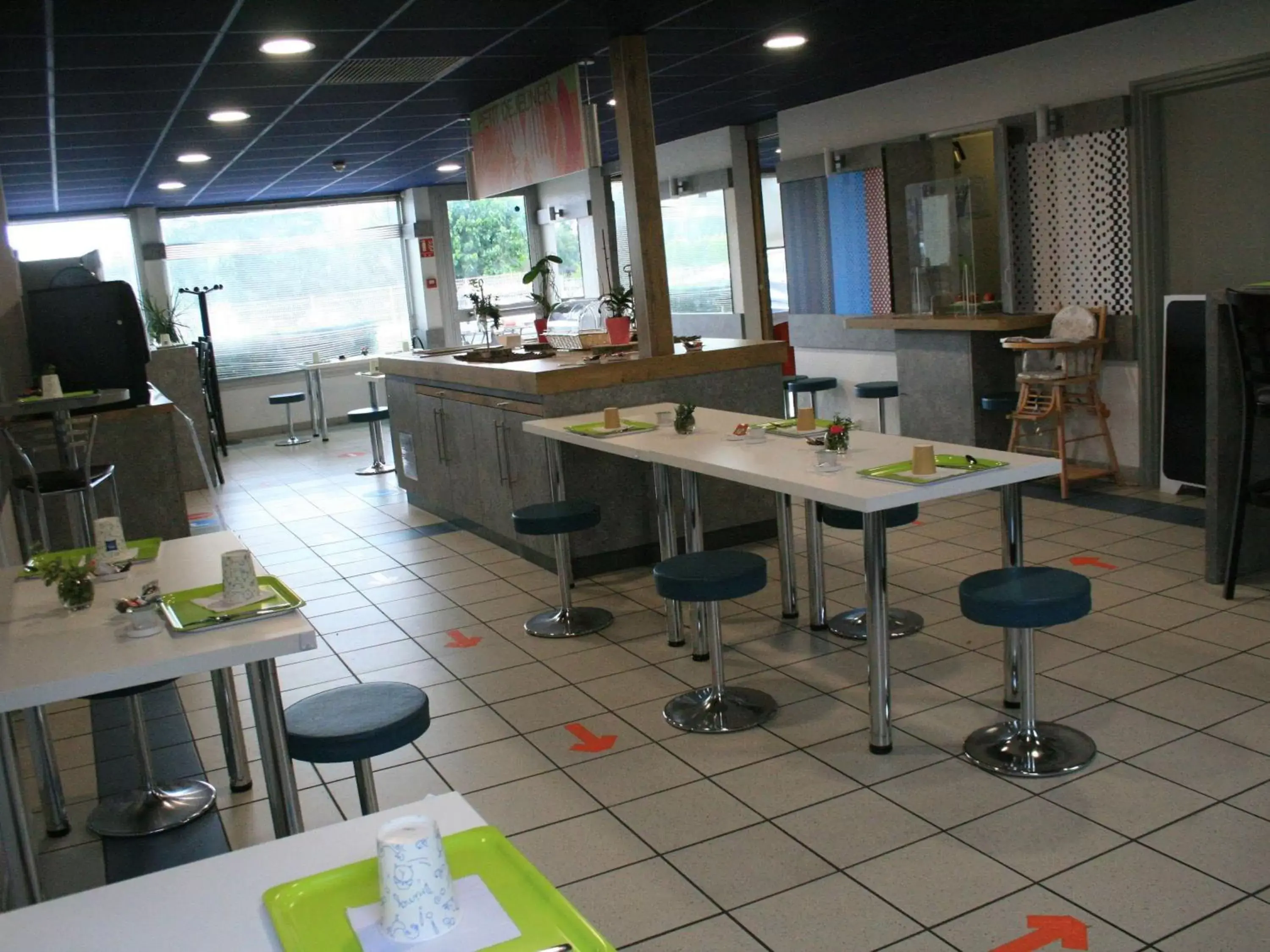 Restaurant/places to eat in ibis Budget Thiers