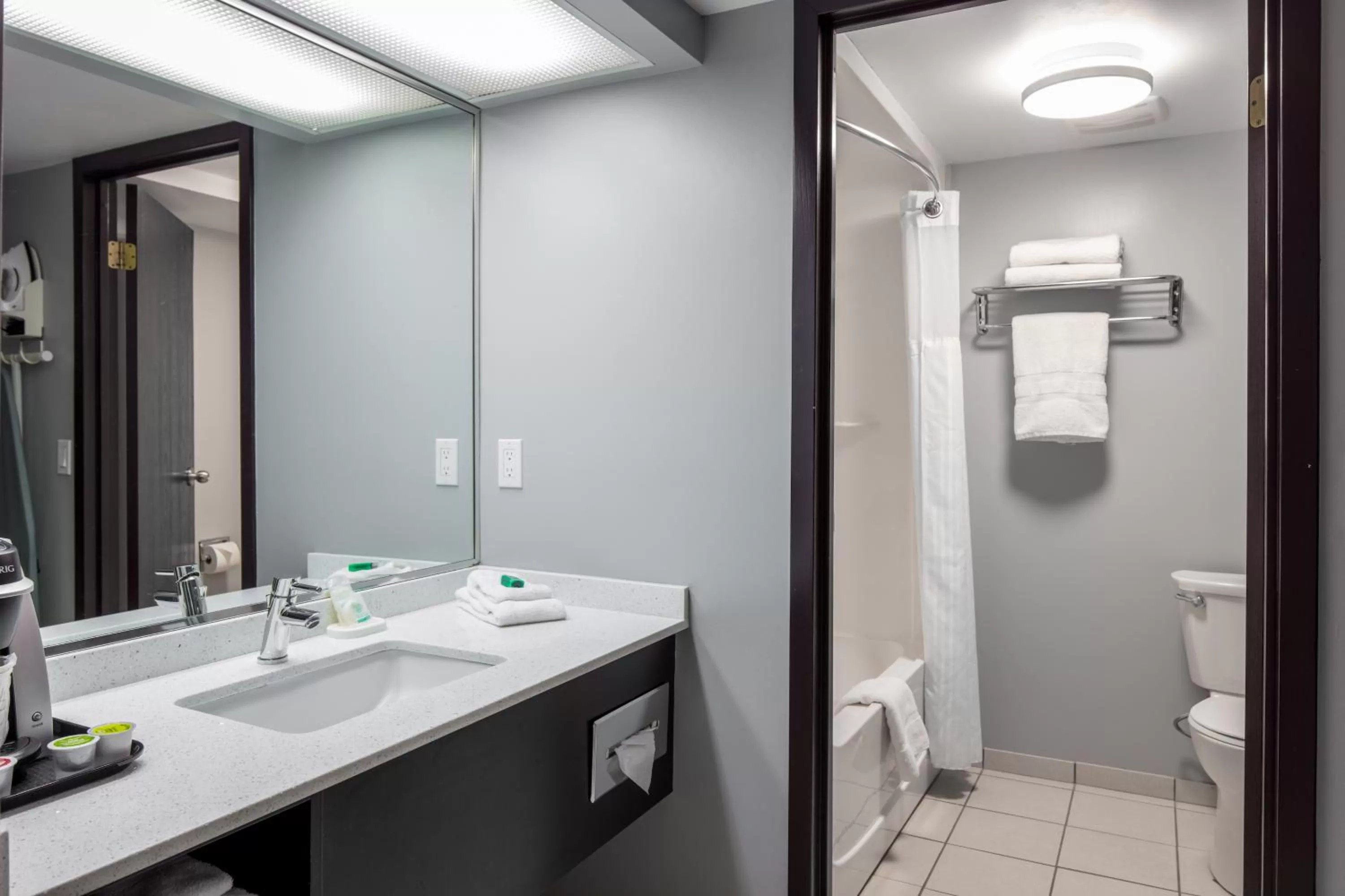 Bathroom in Stonecroft Inn