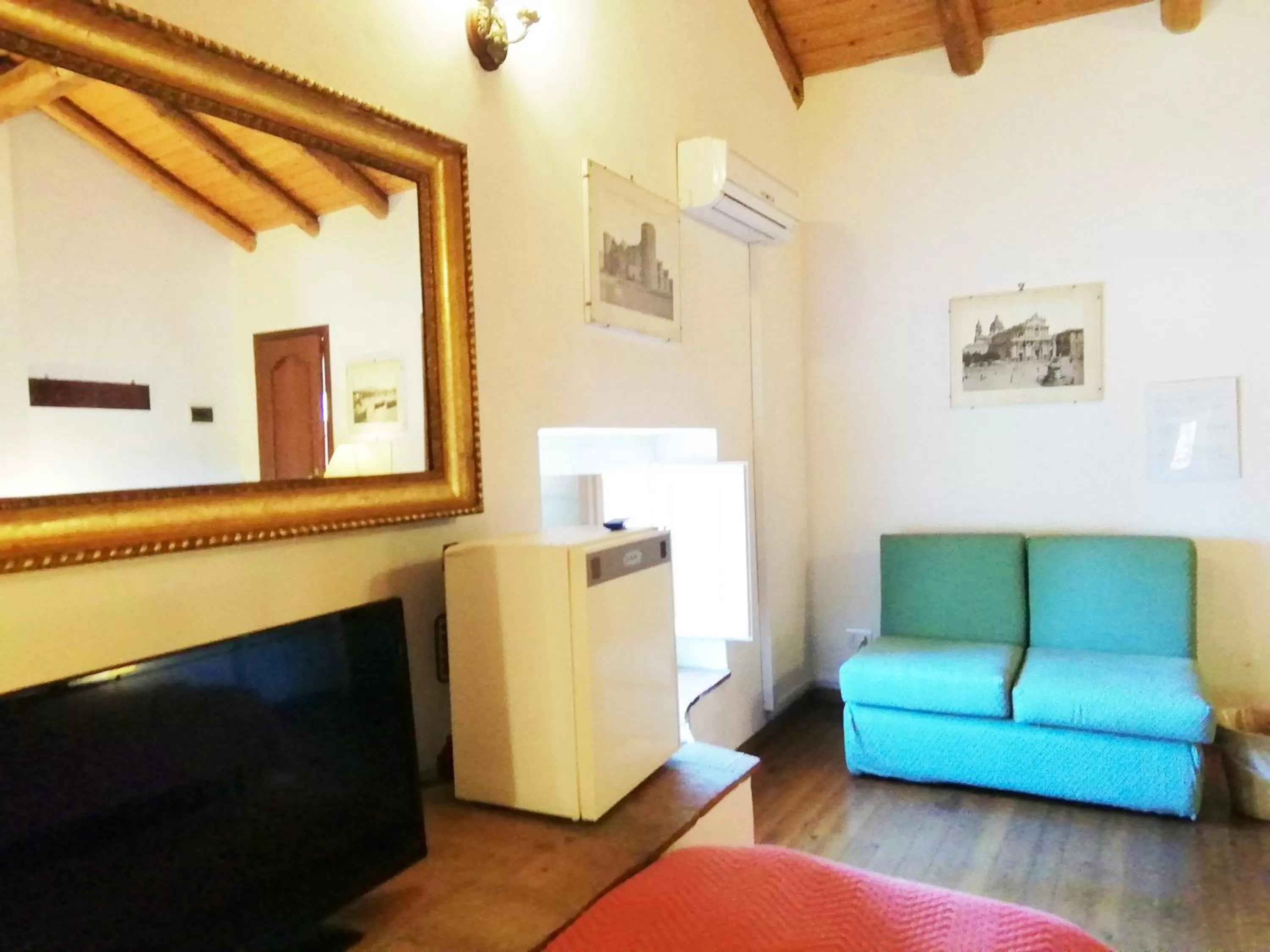 TV and multimedia in Case Zuccaro