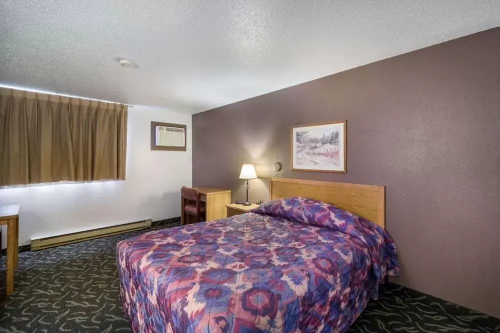 Bed in Rodeway Inn Gateway to Medora T-Roosevelt & Makoshika State Park