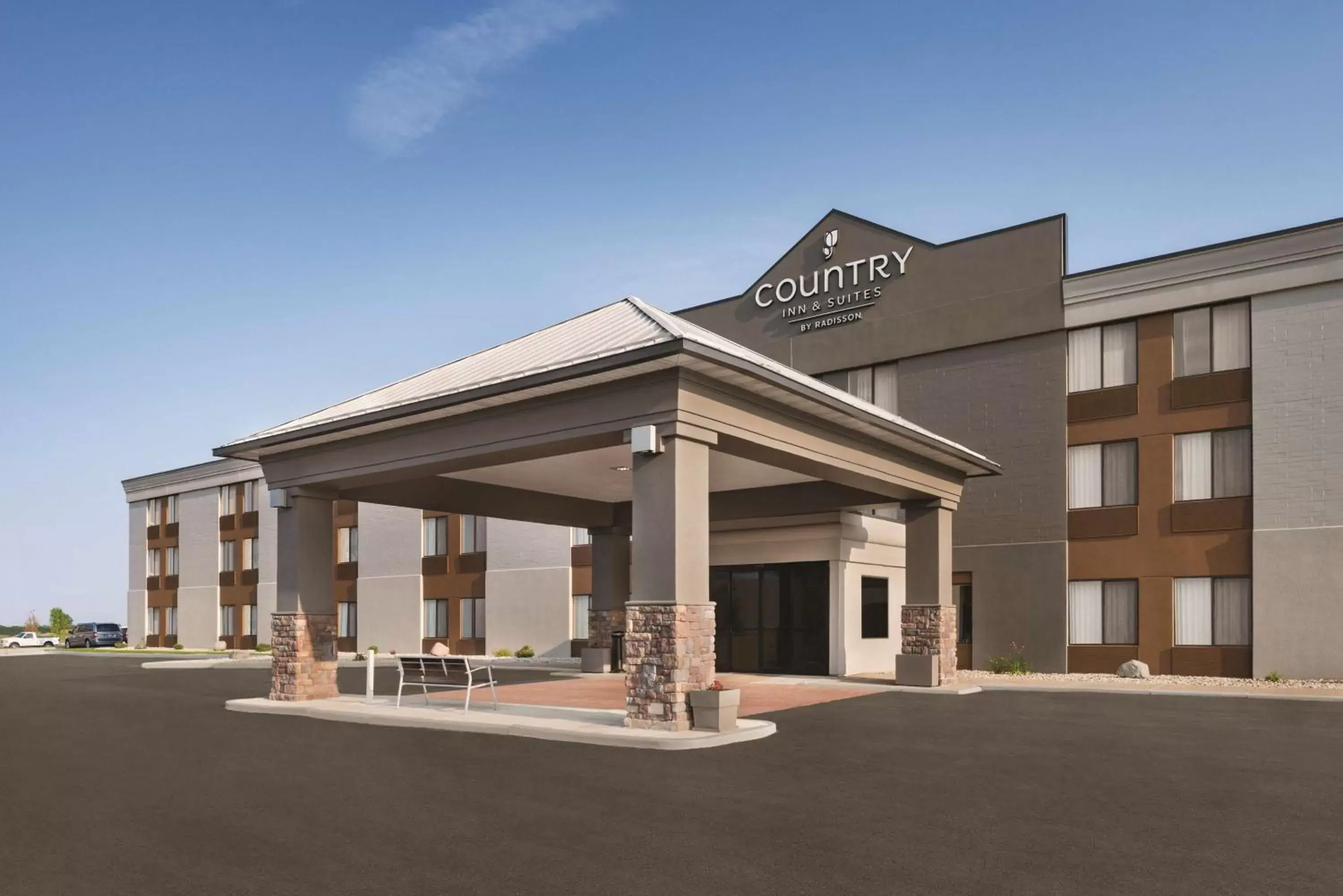 Property Building in Country Inn & Suites by Radisson, Mt. Pleasant-Racine West, WI