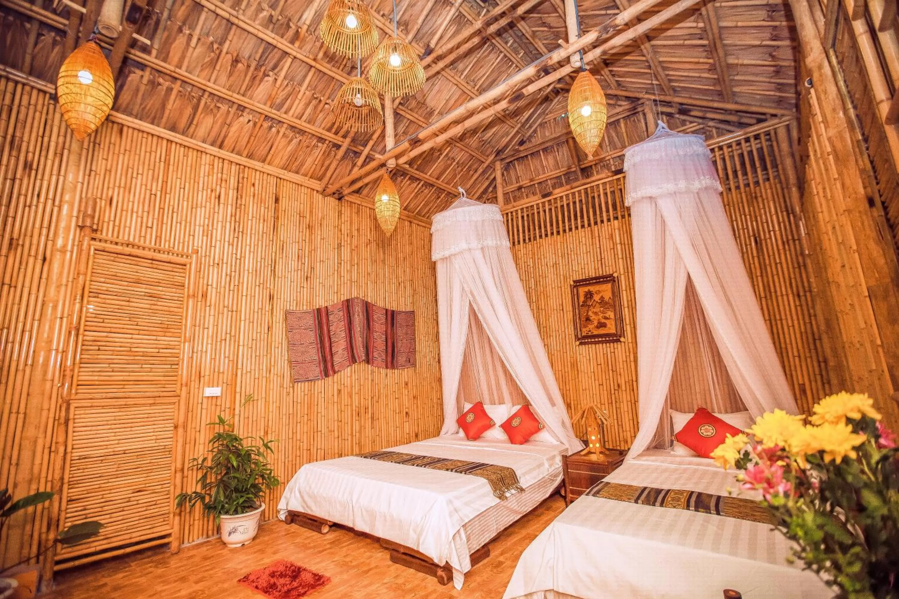 Photo of the whole room, Bed in Tam Coc Rice Fields Resort