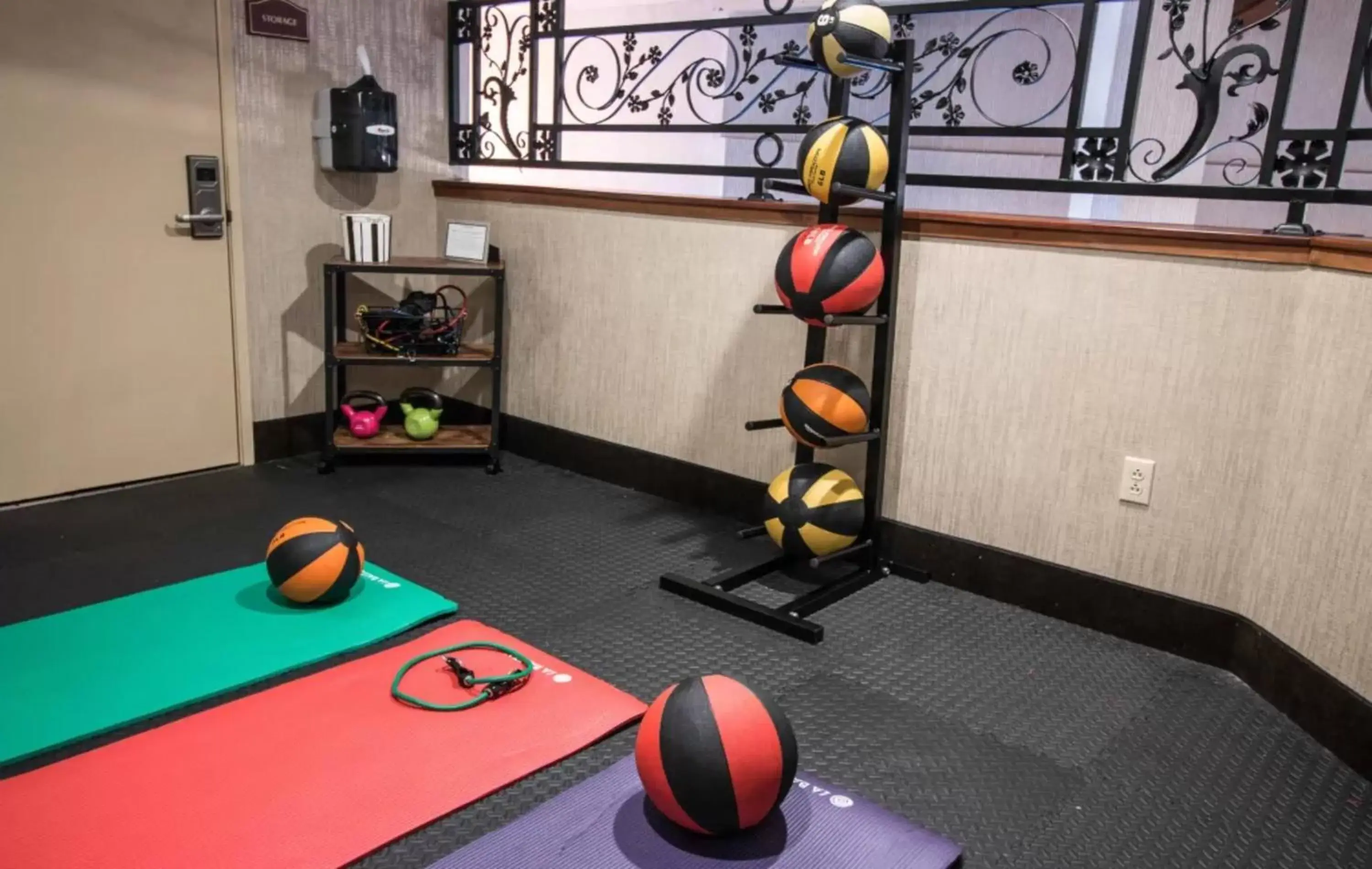 Fitness centre/facilities in Empeiria High Sierra Hotel