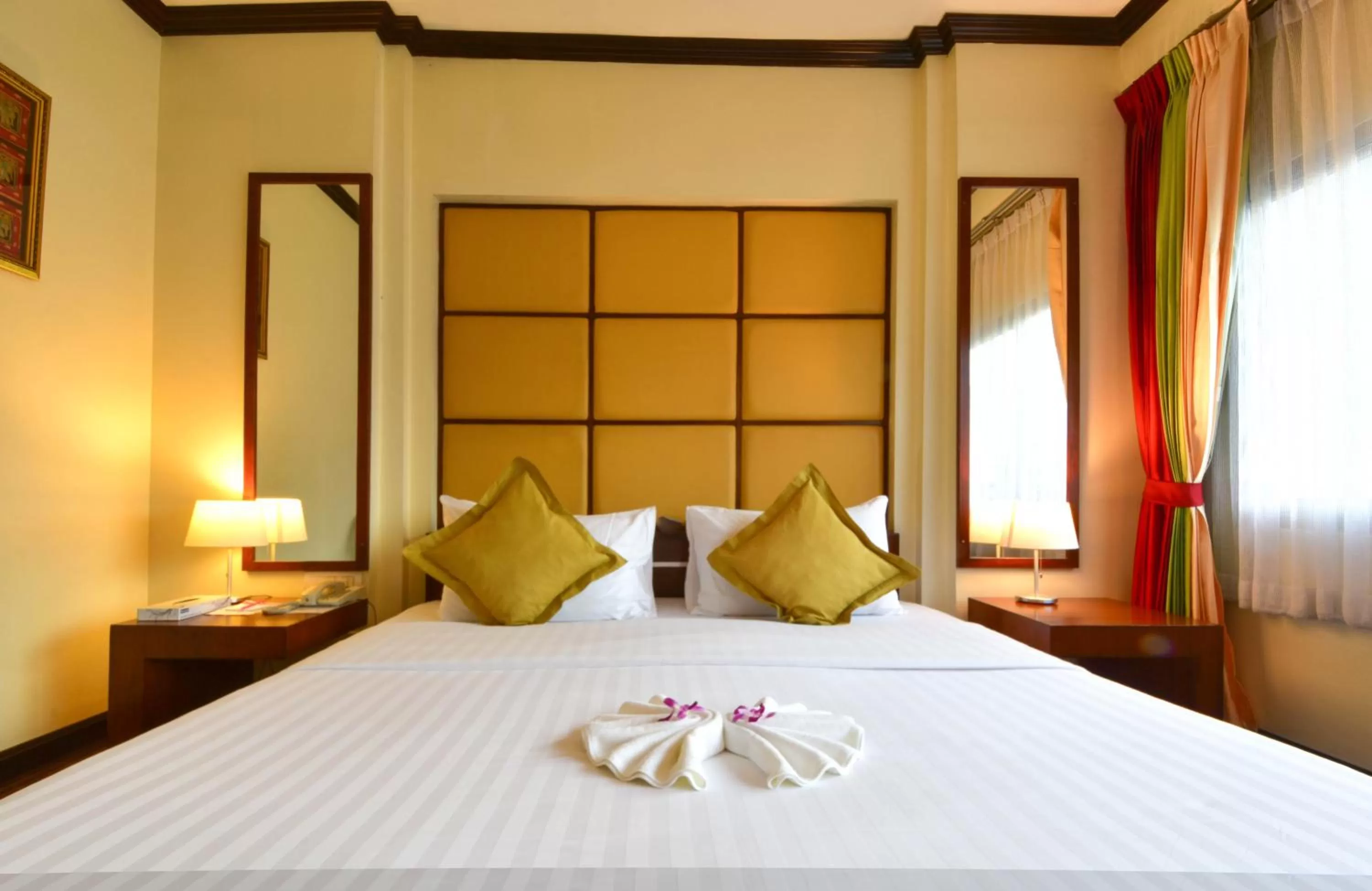 Bed in Grand Business Inn