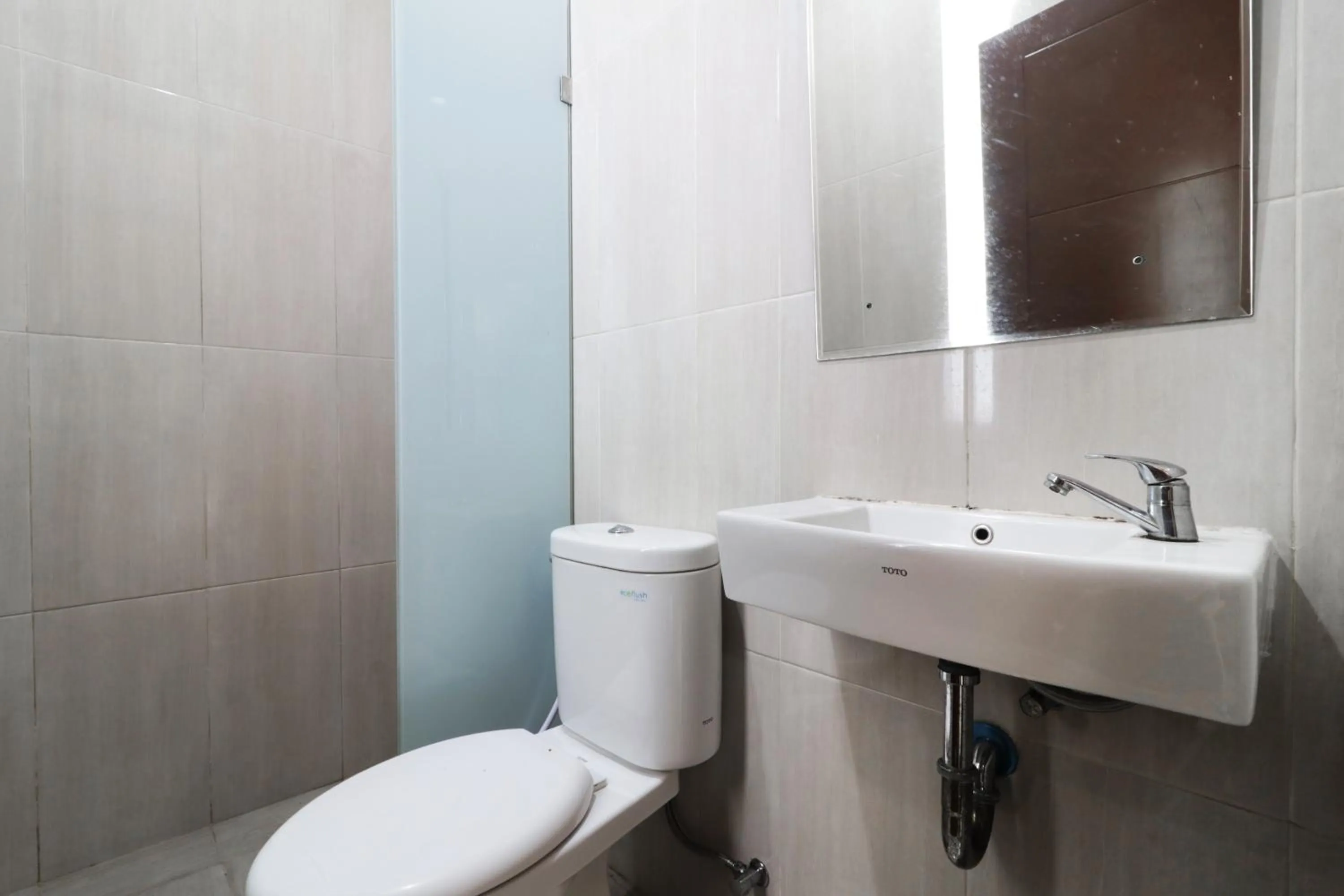 Bathroom in Jayagiri Guesthouse By Belgareti