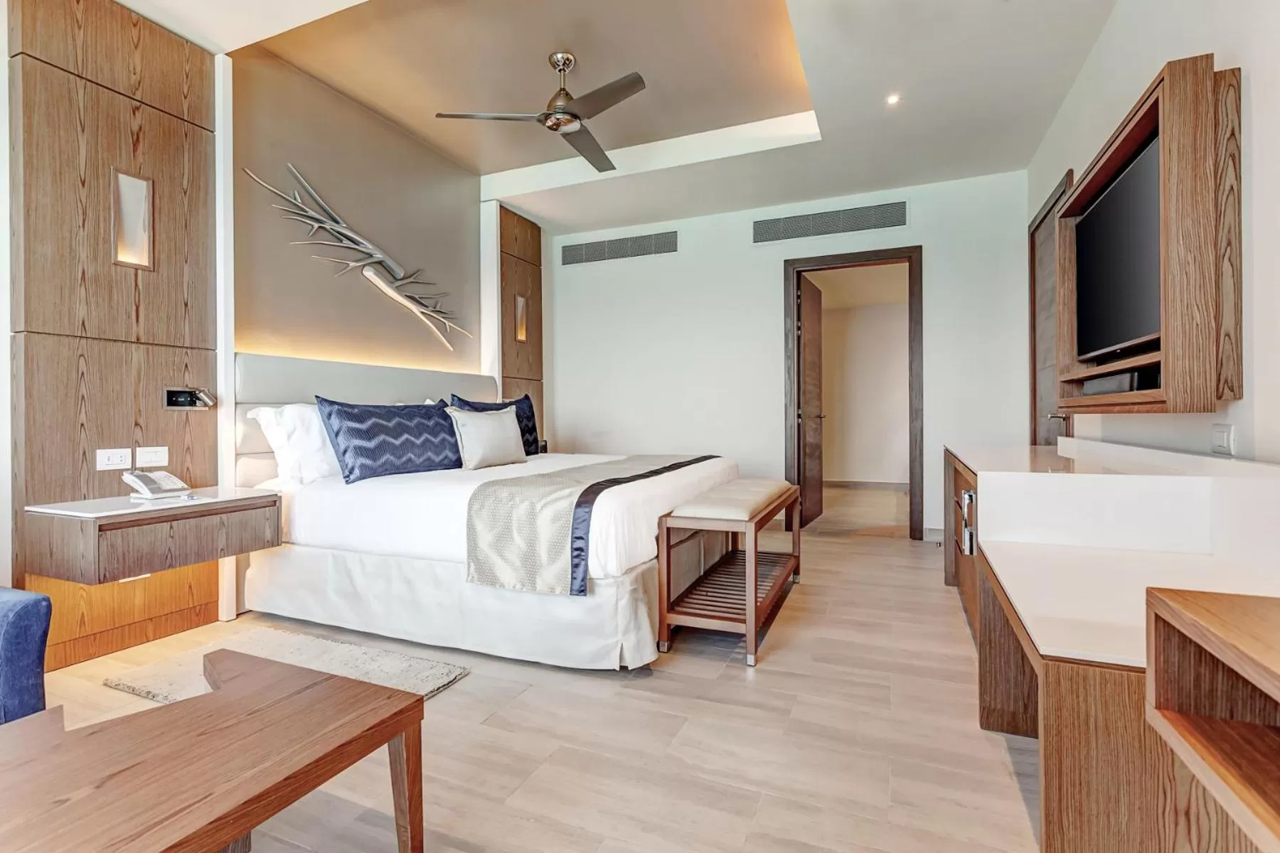Bedroom, Bed in Royalton CHIC Cancun, An Autograph Collection All-Inclusive Resort - Adults Only