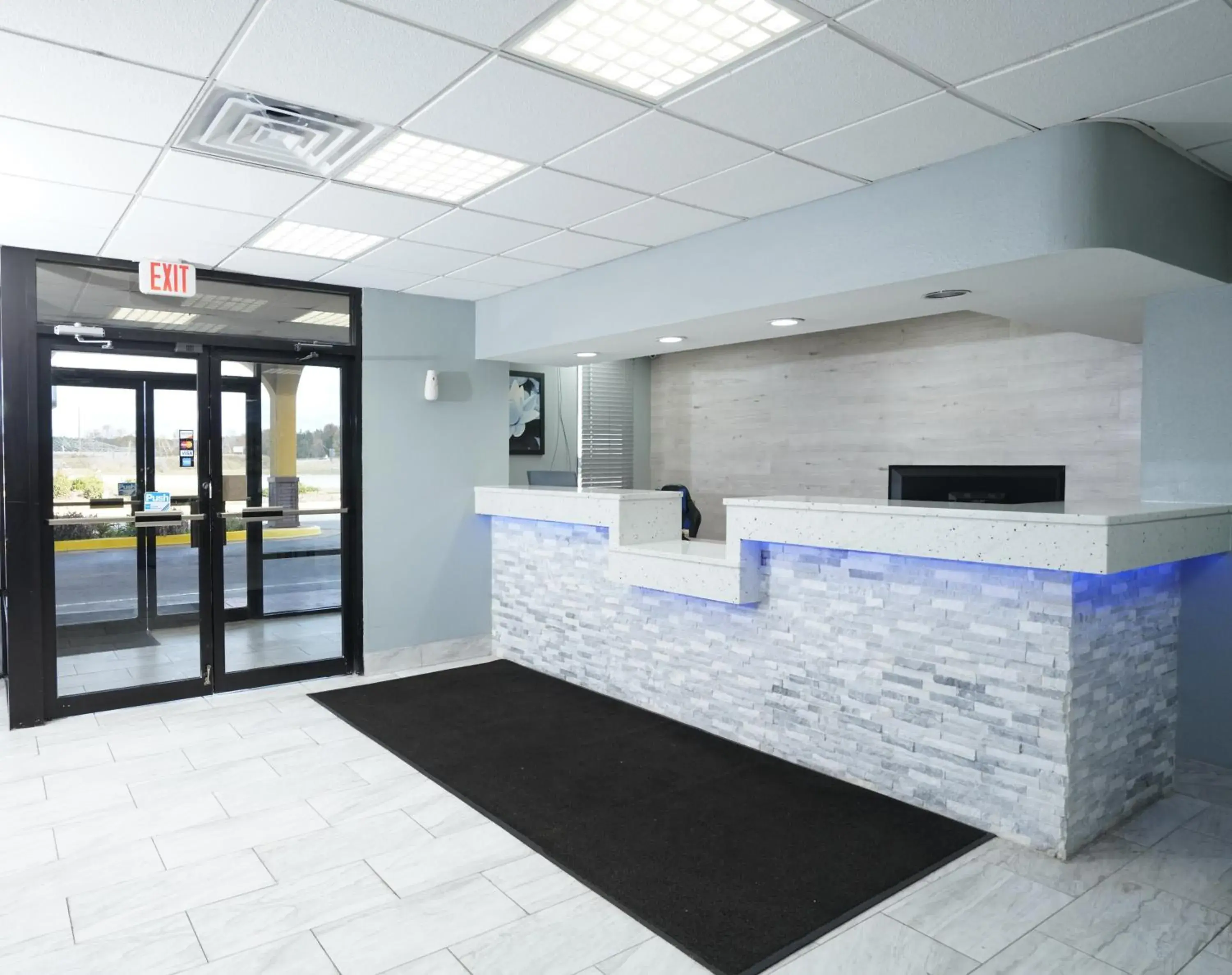 Property building, Lobby/Reception in Red Carpet Inn and Suites Newnan GA