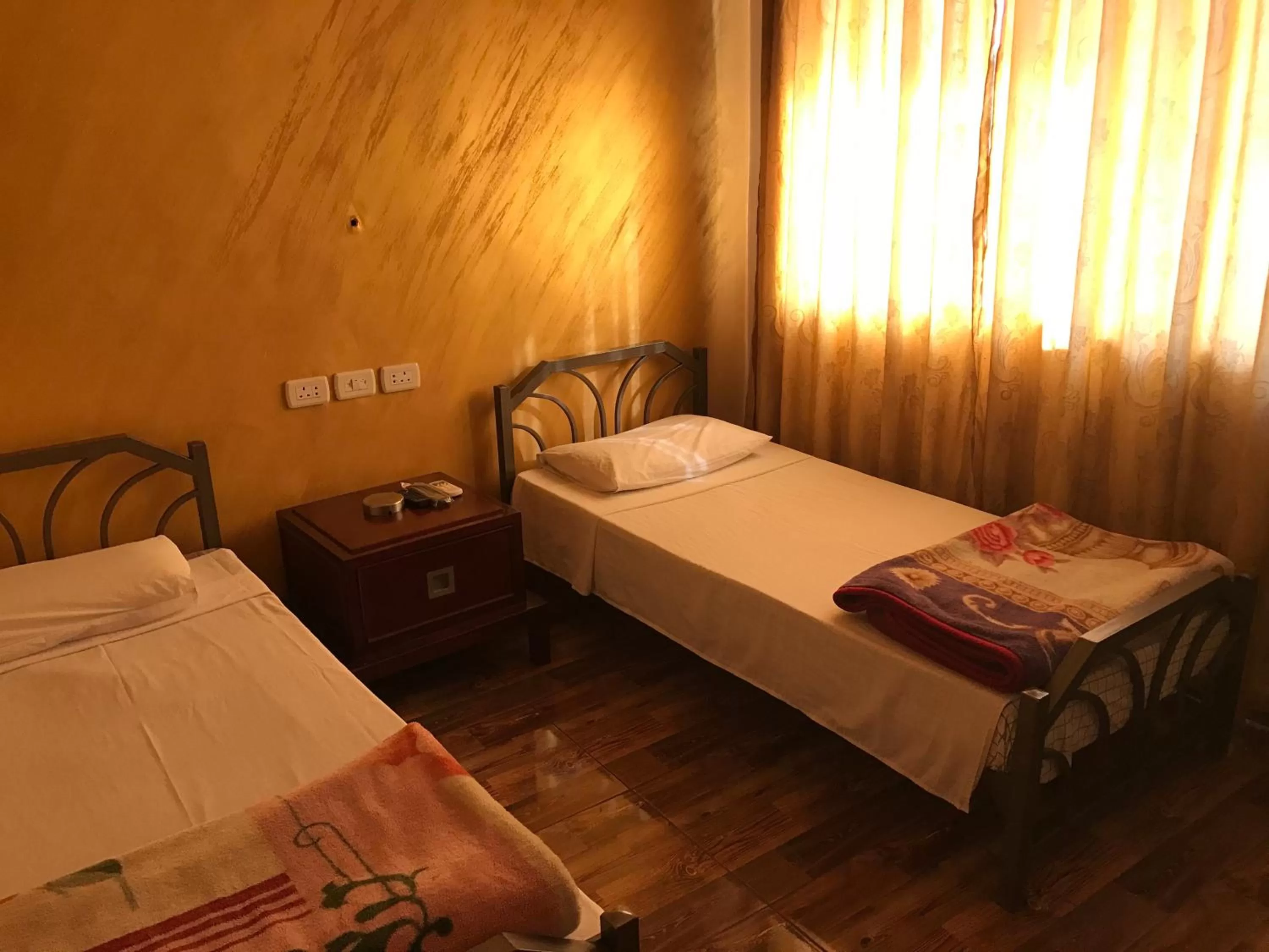 Sun Rise Hotel & Hostel & Tours