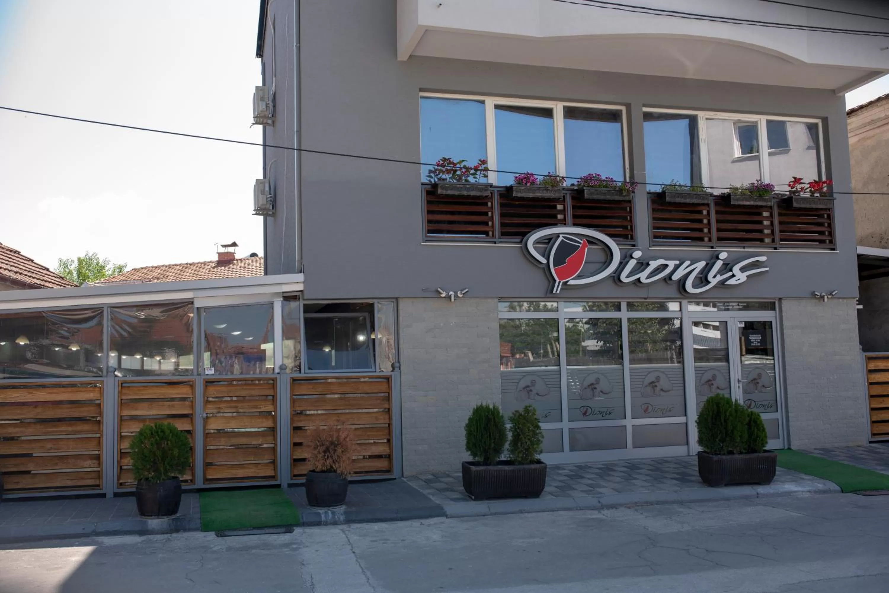 DIONIS Rooms & Apartments