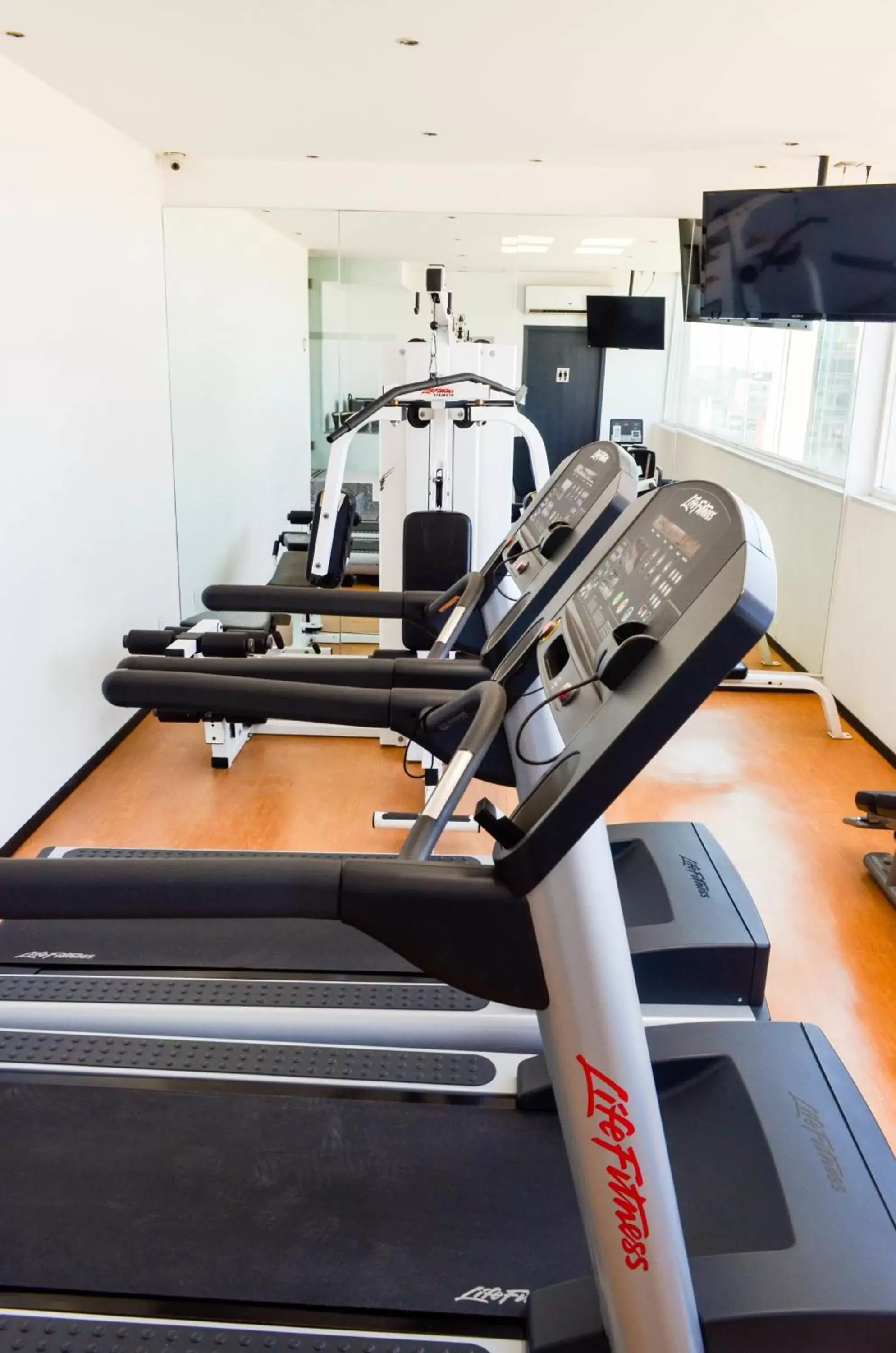 Fitness centre/facilities in LaiLa Hotel CDMX Reforma Fitness centre/facilities in LaiLa Hotel CDMX Reforma