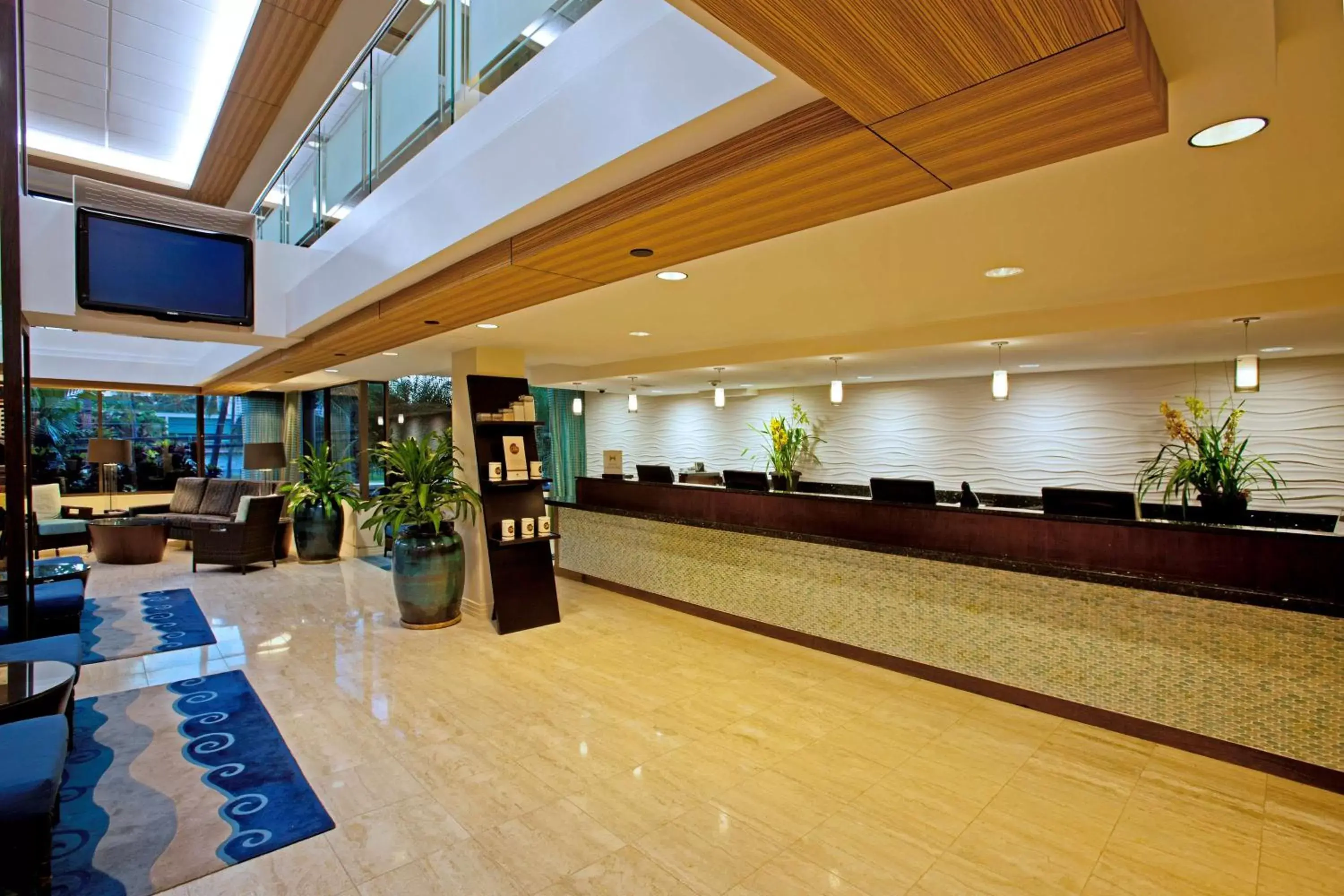 Lobby or reception, Lobby/Reception in DoubleTree by Hilton Alana - Waikiki Beach
