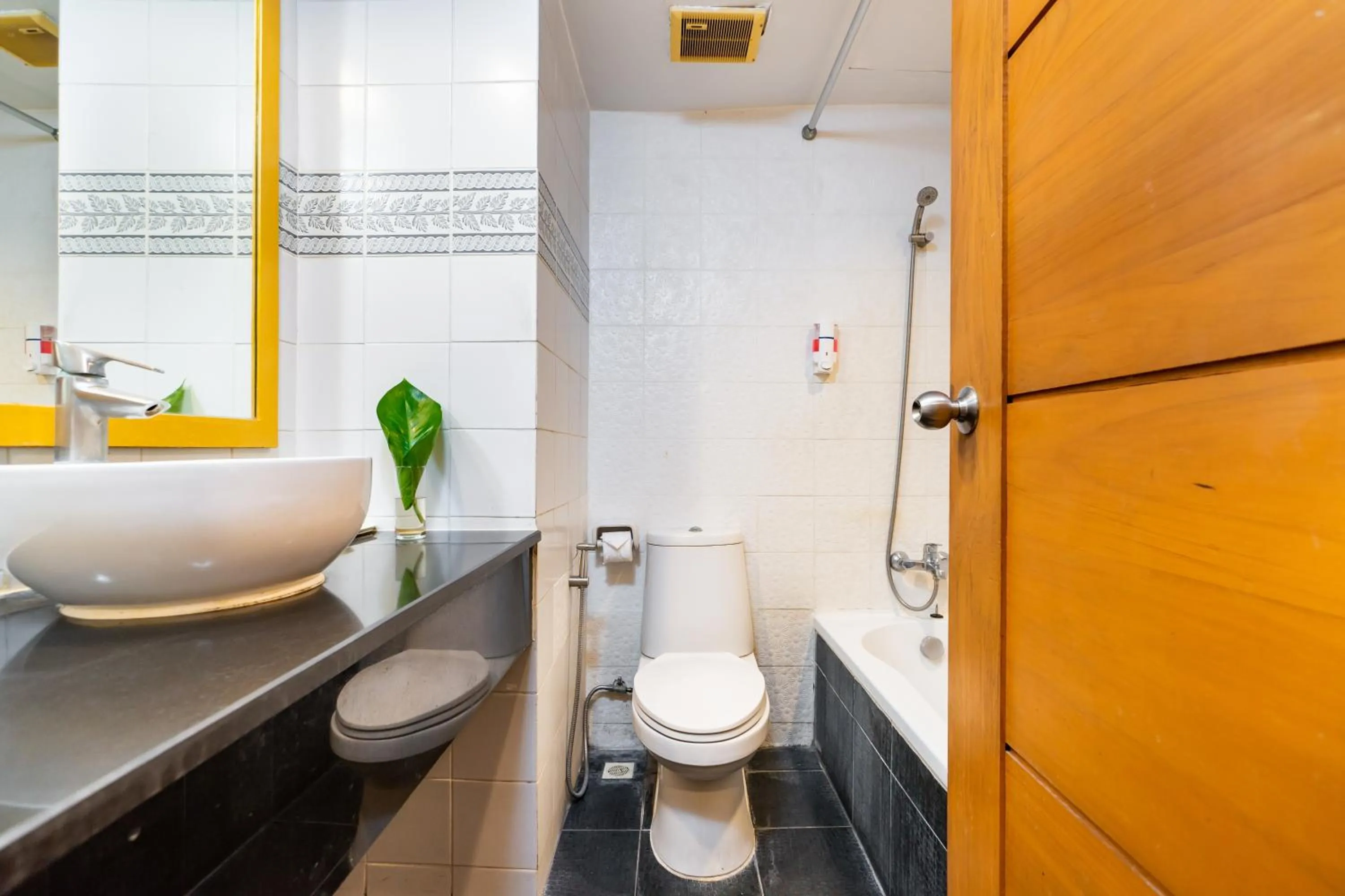 Bathroom in Bella Villa Metro