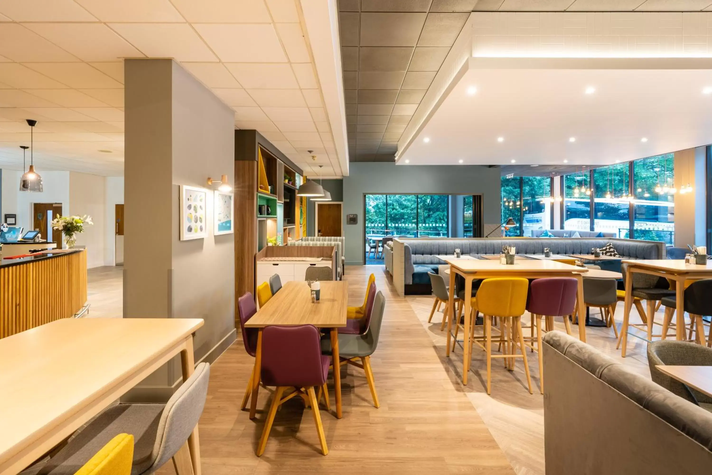 Restaurant/Places to Eat in Holiday Inn Bournemouth, an IHG Hotel