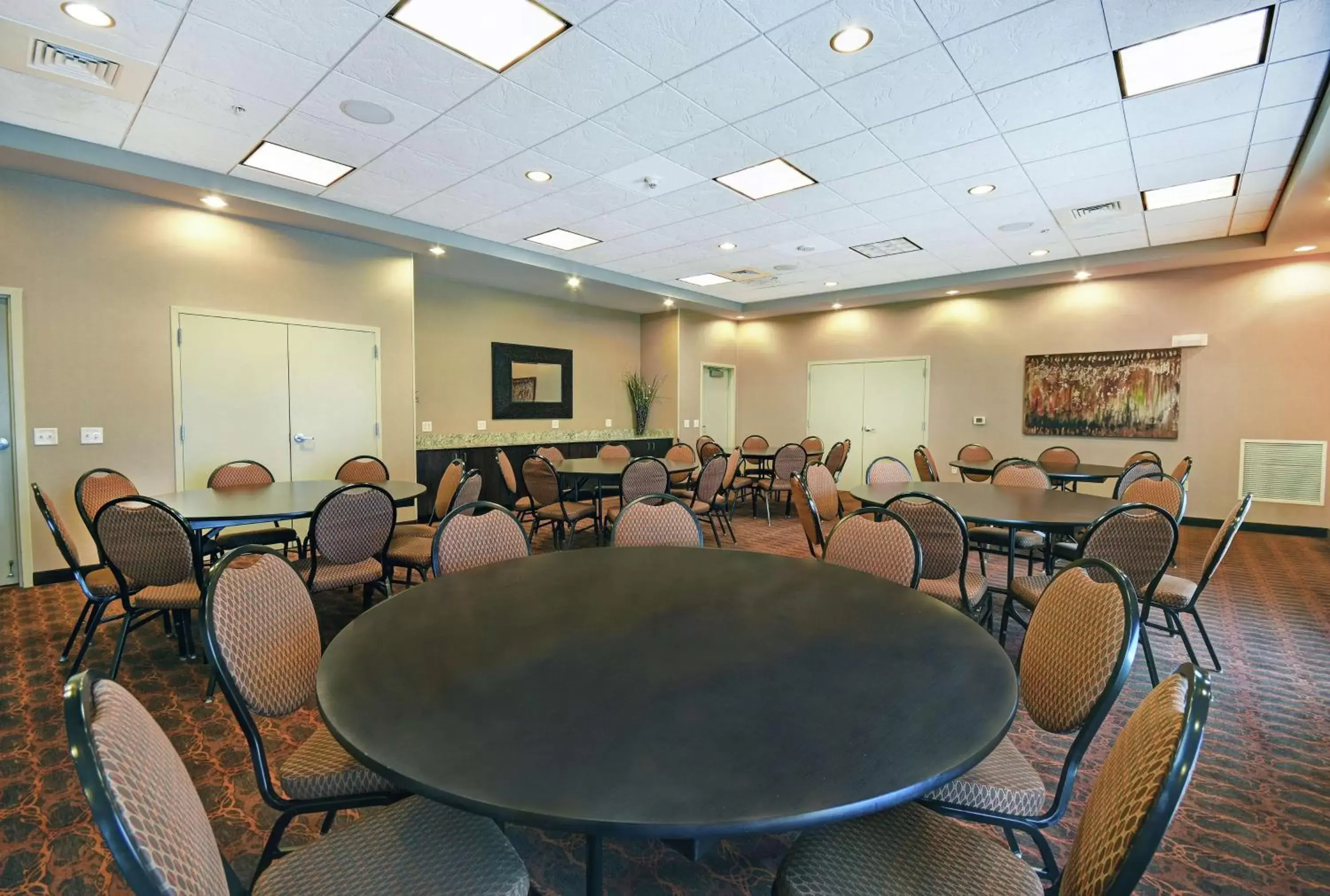 Meeting/conference room, Restaurant/Places to Eat in Hampton Inn Beloit