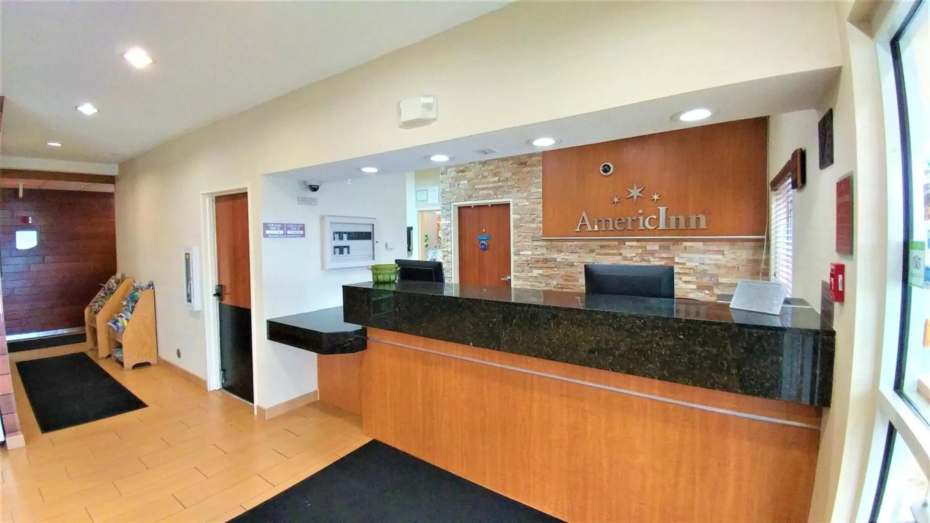 Lobby or reception, Lobby/Reception in AmericInn by Wyndham Duluth