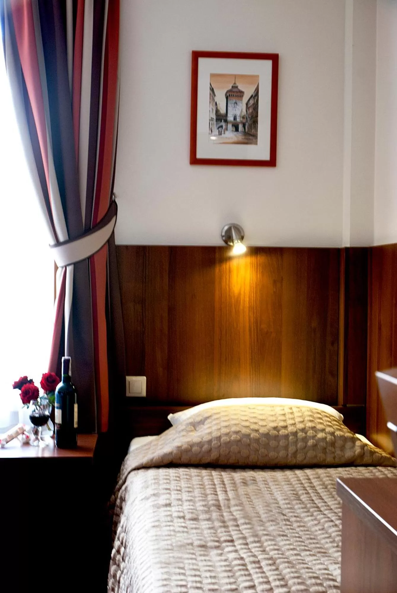 Bed in Hotel Alexander