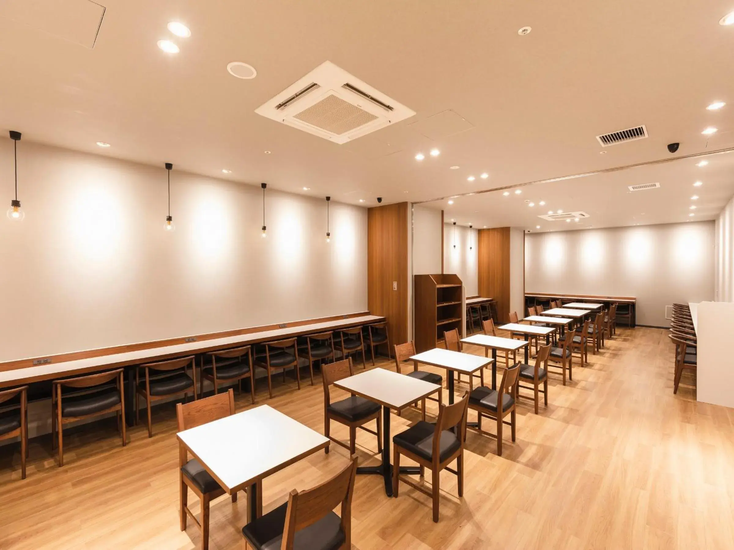 Lounge or bar, Restaurant/Places to Eat in Sotetsu Fresa Inn Daimon - Open from 26 January 2022