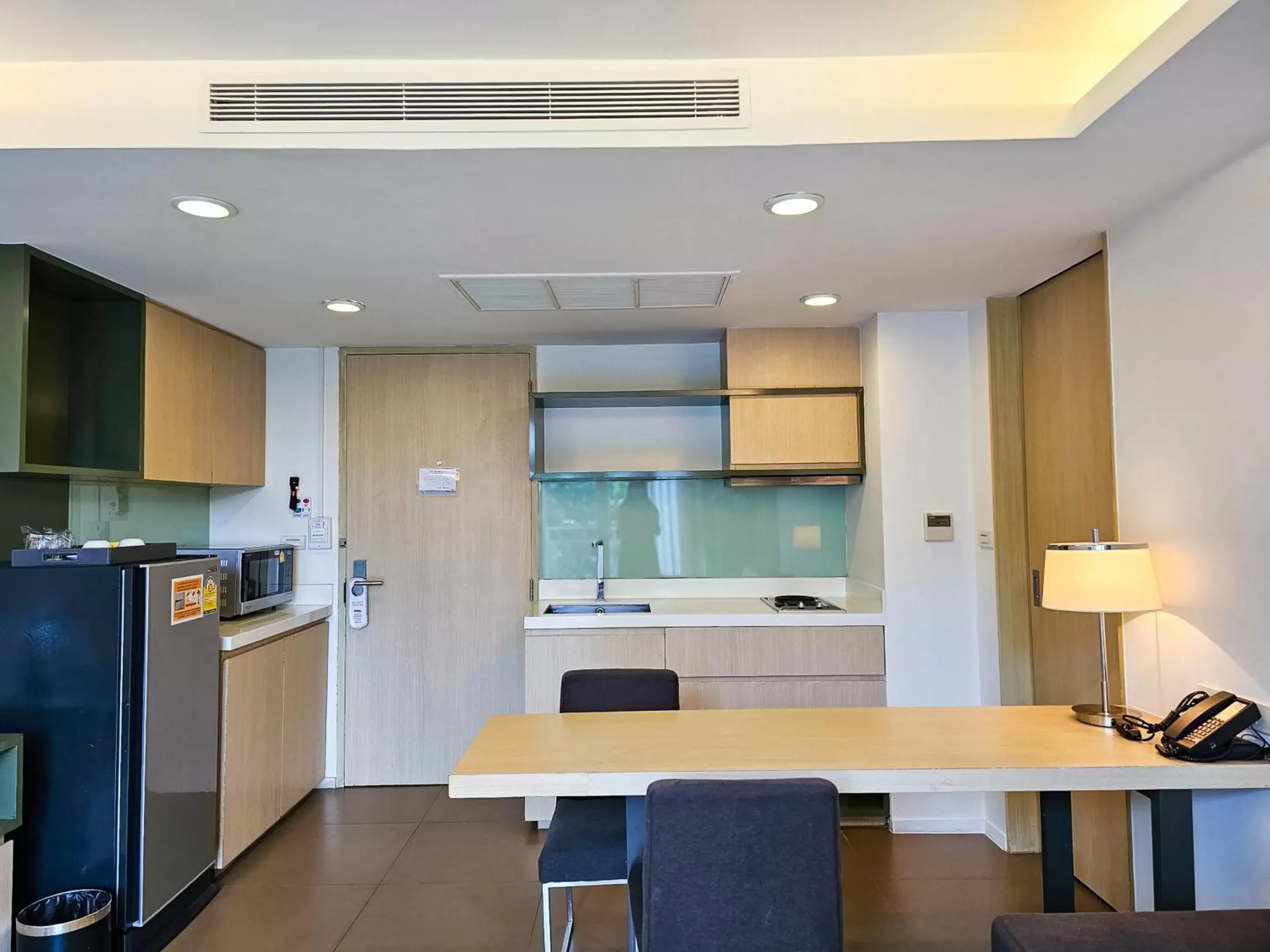 Dining area, Kitchen/Kitchenette in The Idle Hotel and Residence - SHA Plus Certified