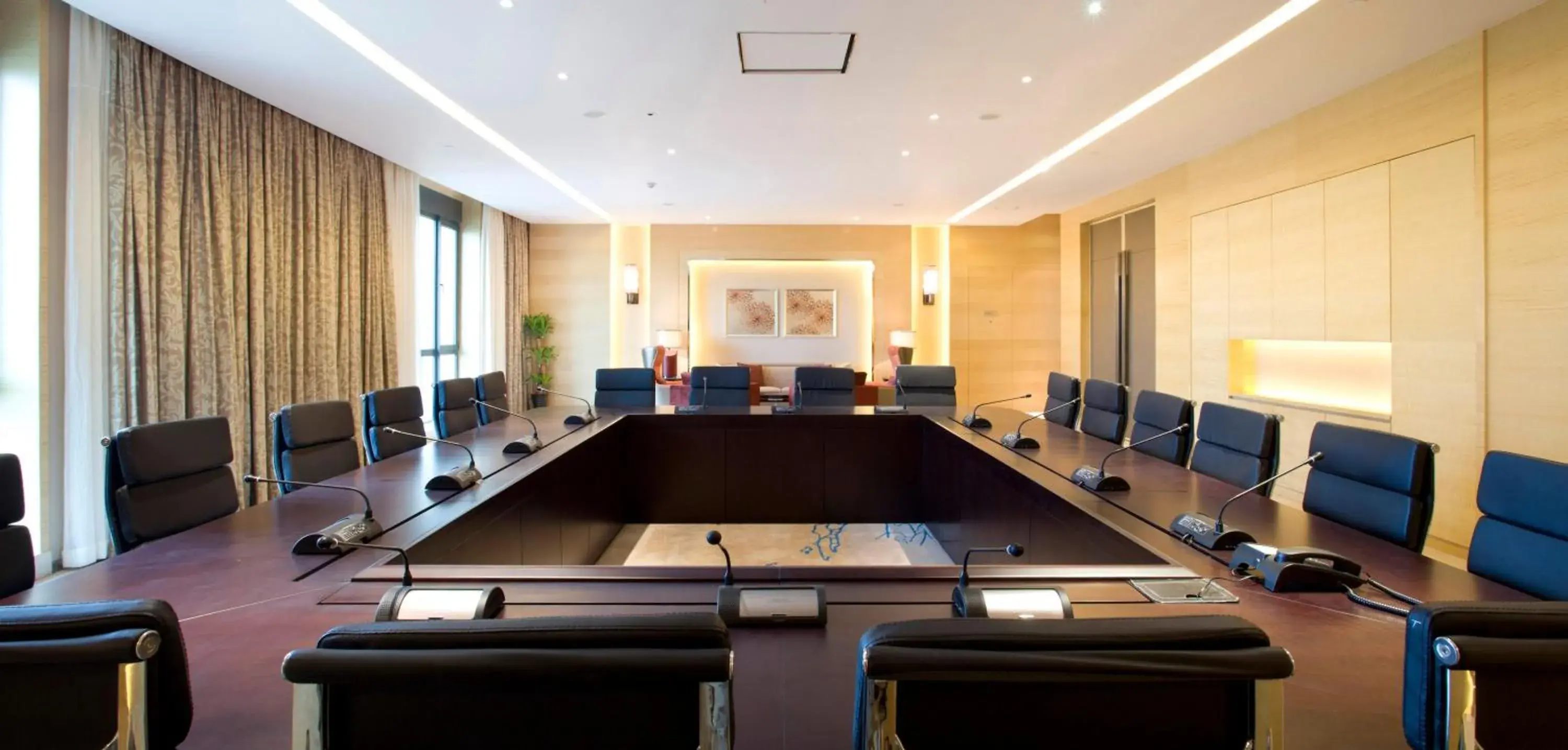 Meeting/conference room in Crowne Plaza Tianjin Jinnan, an IHG Hotel