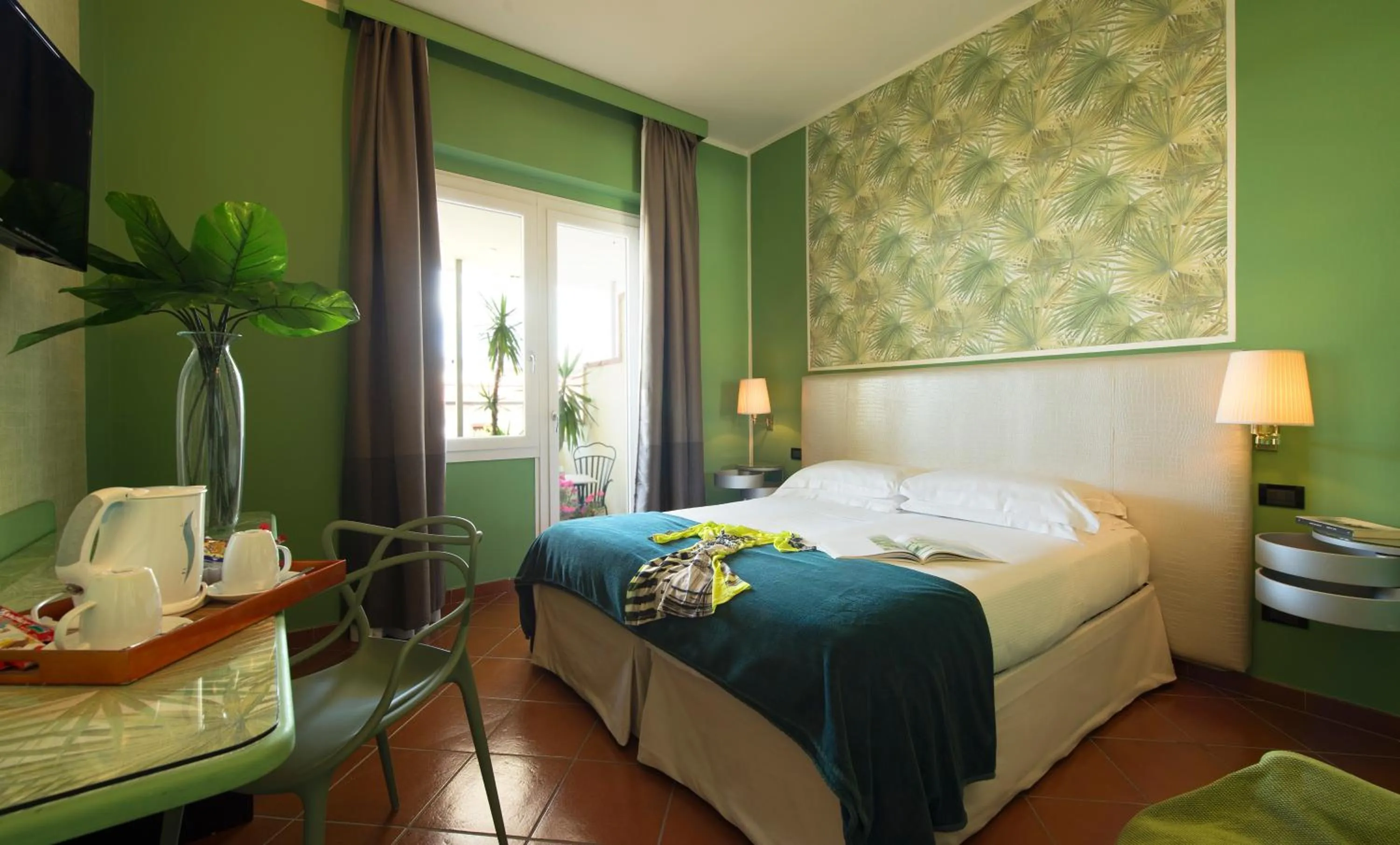 Photo of the whole room, Bed in Hotel De La Pace, Sure Hotel Collection by Best Western