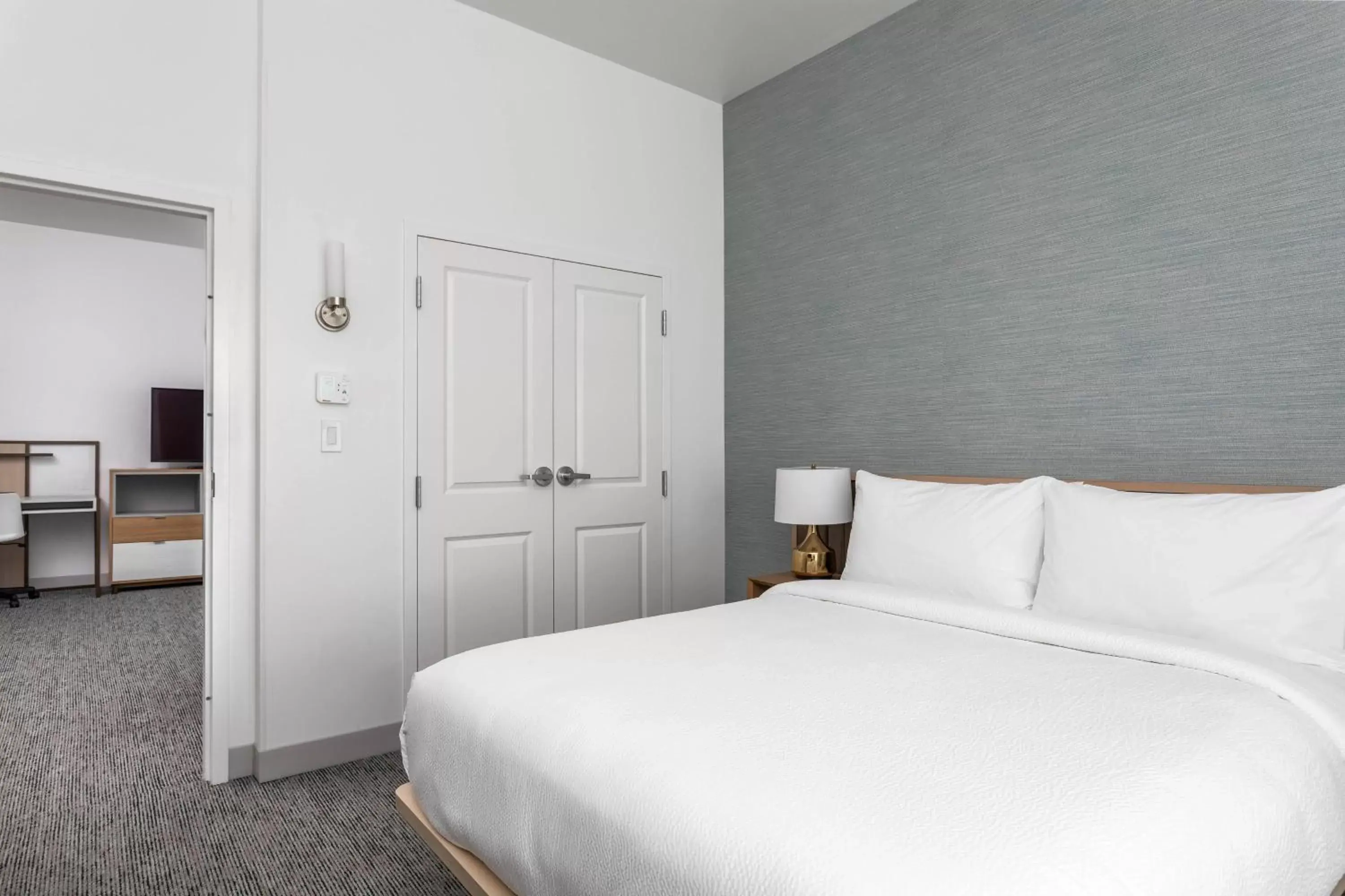 Bedroom, Bed in TownePlace Suites By Marriott Orlando Southwest Near Universal