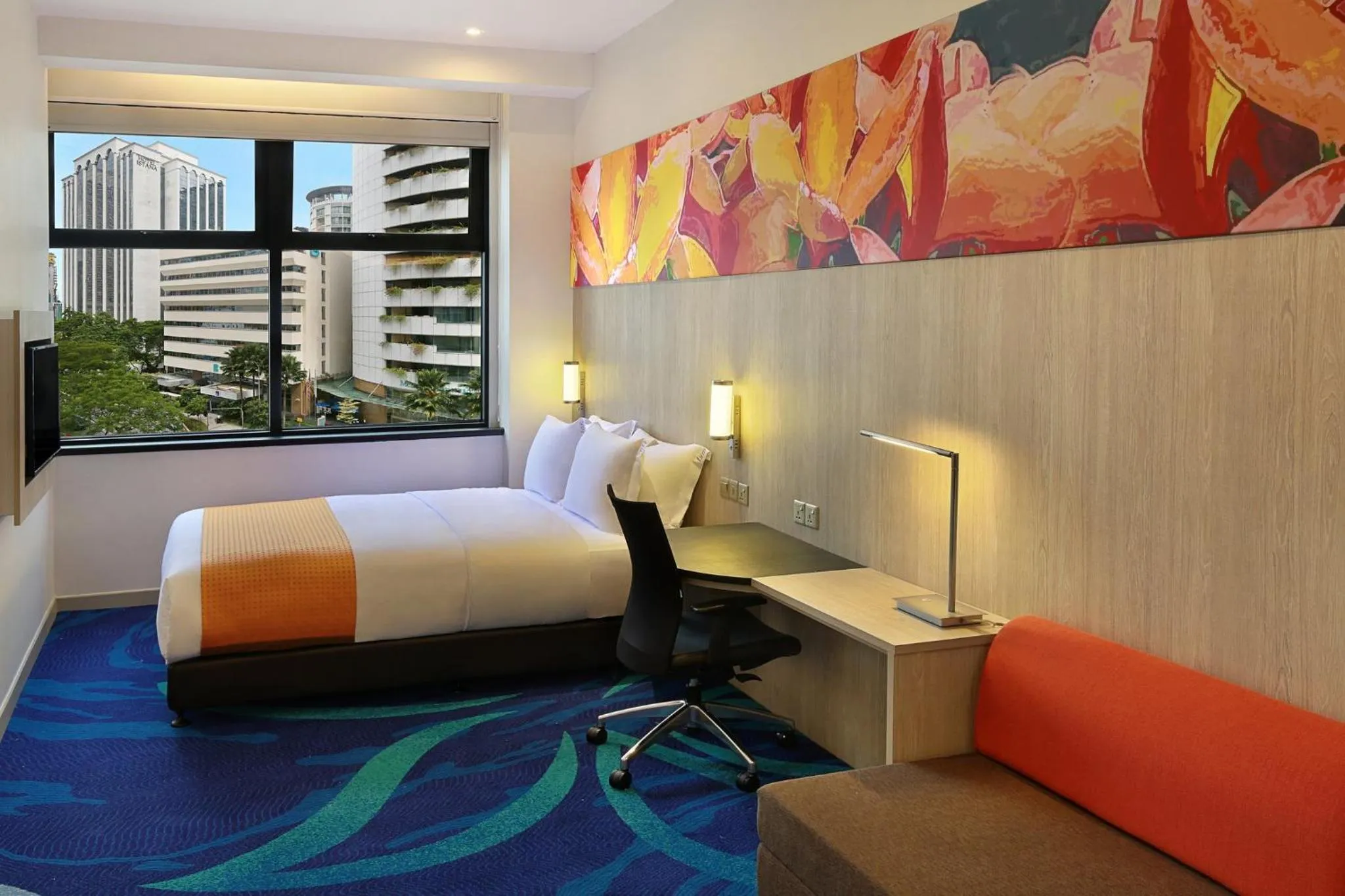 Photo of the whole room, Bed in Holiday Inn Express Kuala Lumpur City Centre by IHG