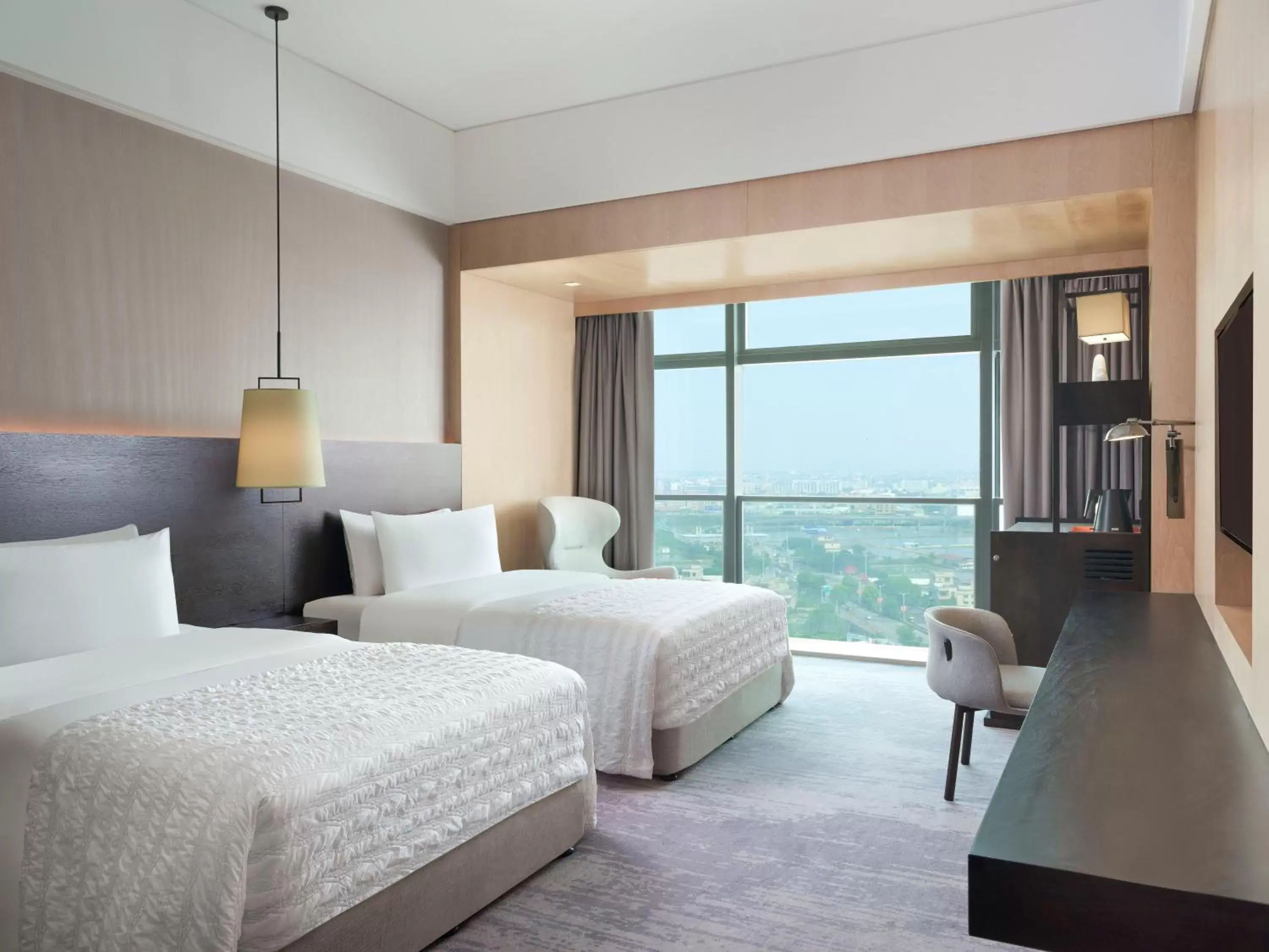 Bed in Le Meridien Zhongshan