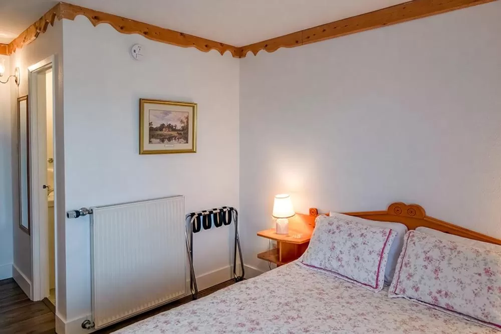 Bed in Edelweiss Inn Nova Scotia