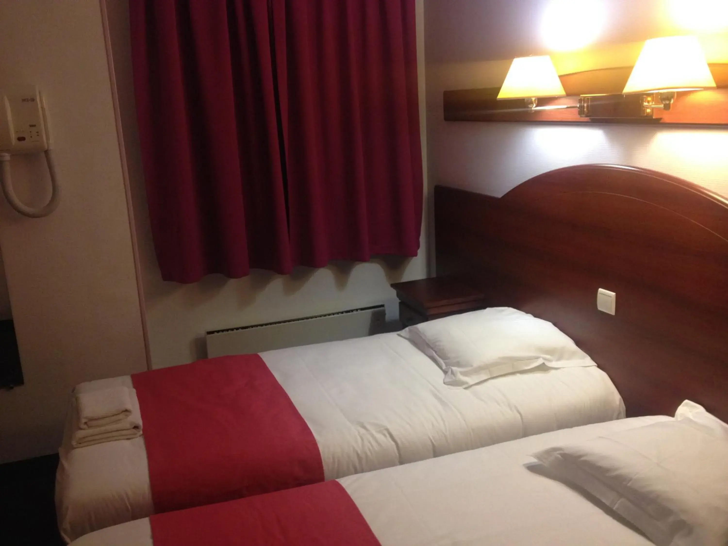 Bedroom, Bed in Hotel Couleurs Sud