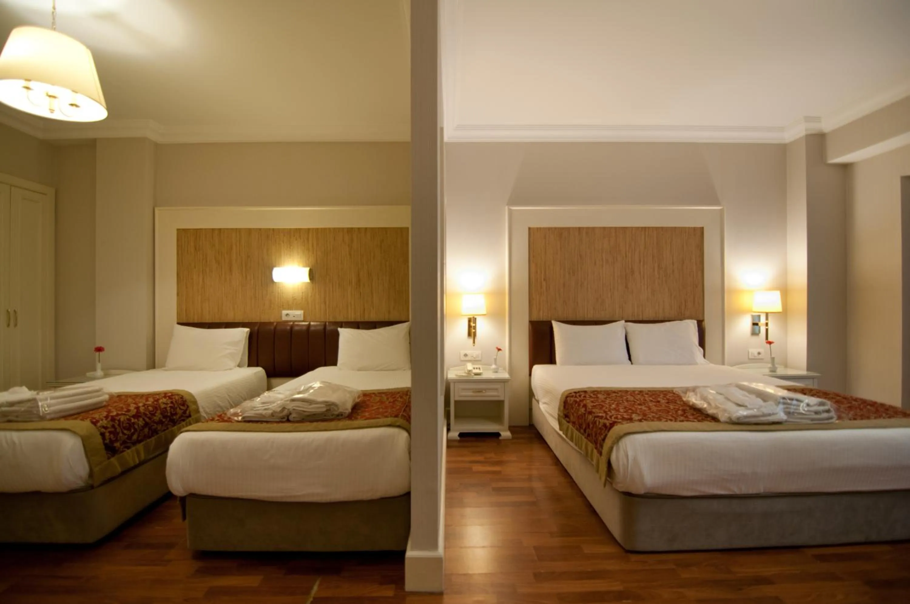 Bed in Taksim Metropark Hotel