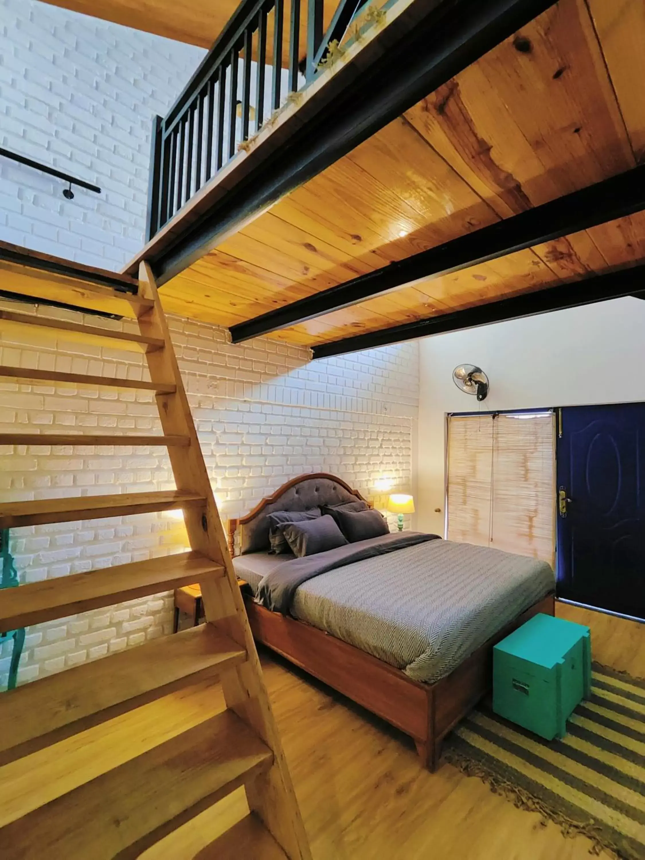 Duplex Suite in The Lanswood Estate Duplex Suite in The Lanswood Estate