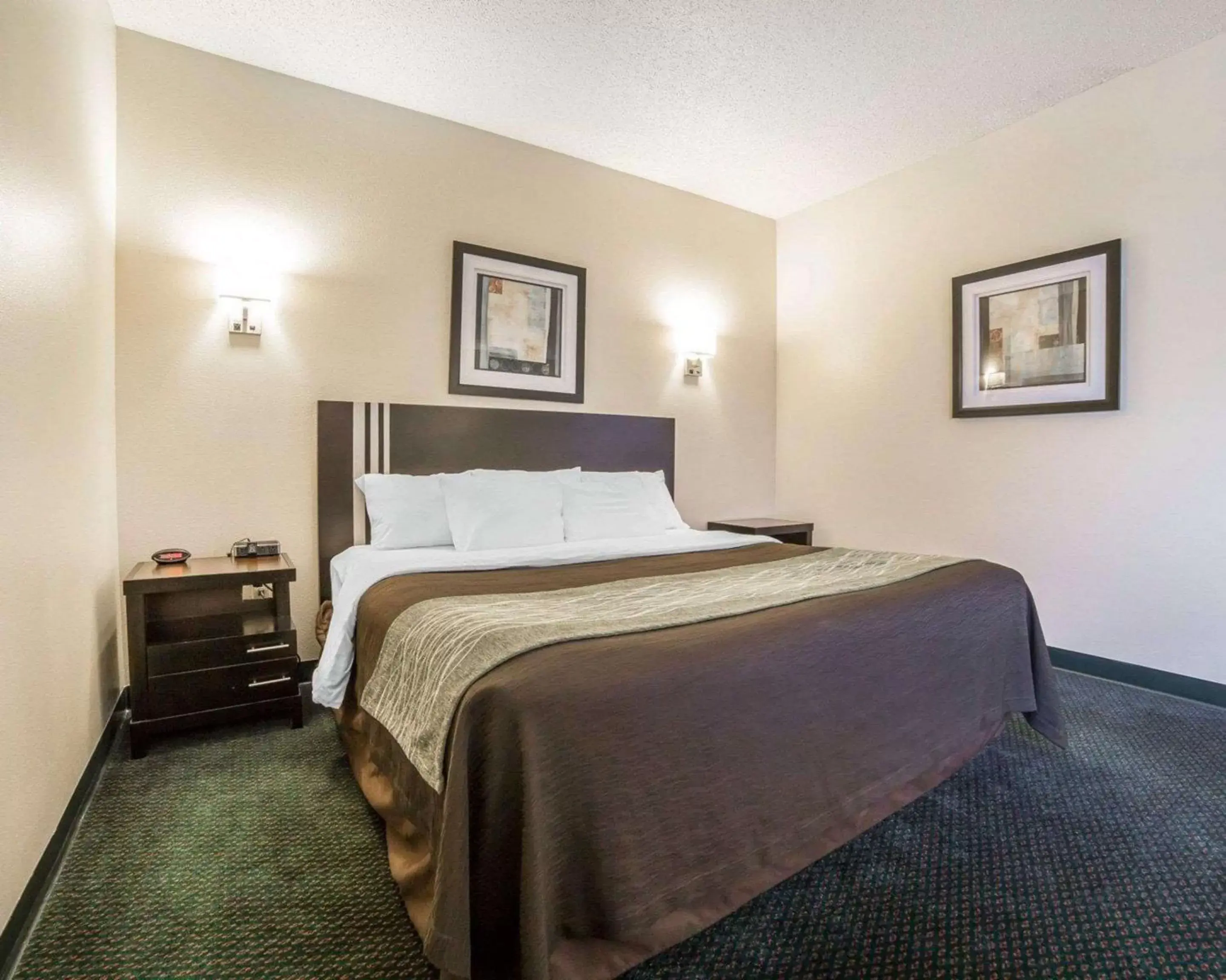 Photo of the whole room, Bed in FairBridge Inn & Suites Glendive