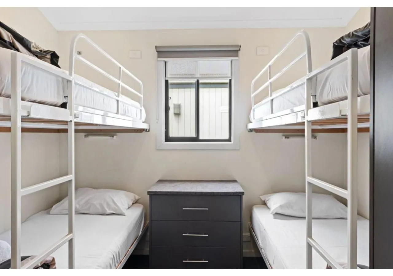 Bedroom, Bed in Discovery Parks - Geelong