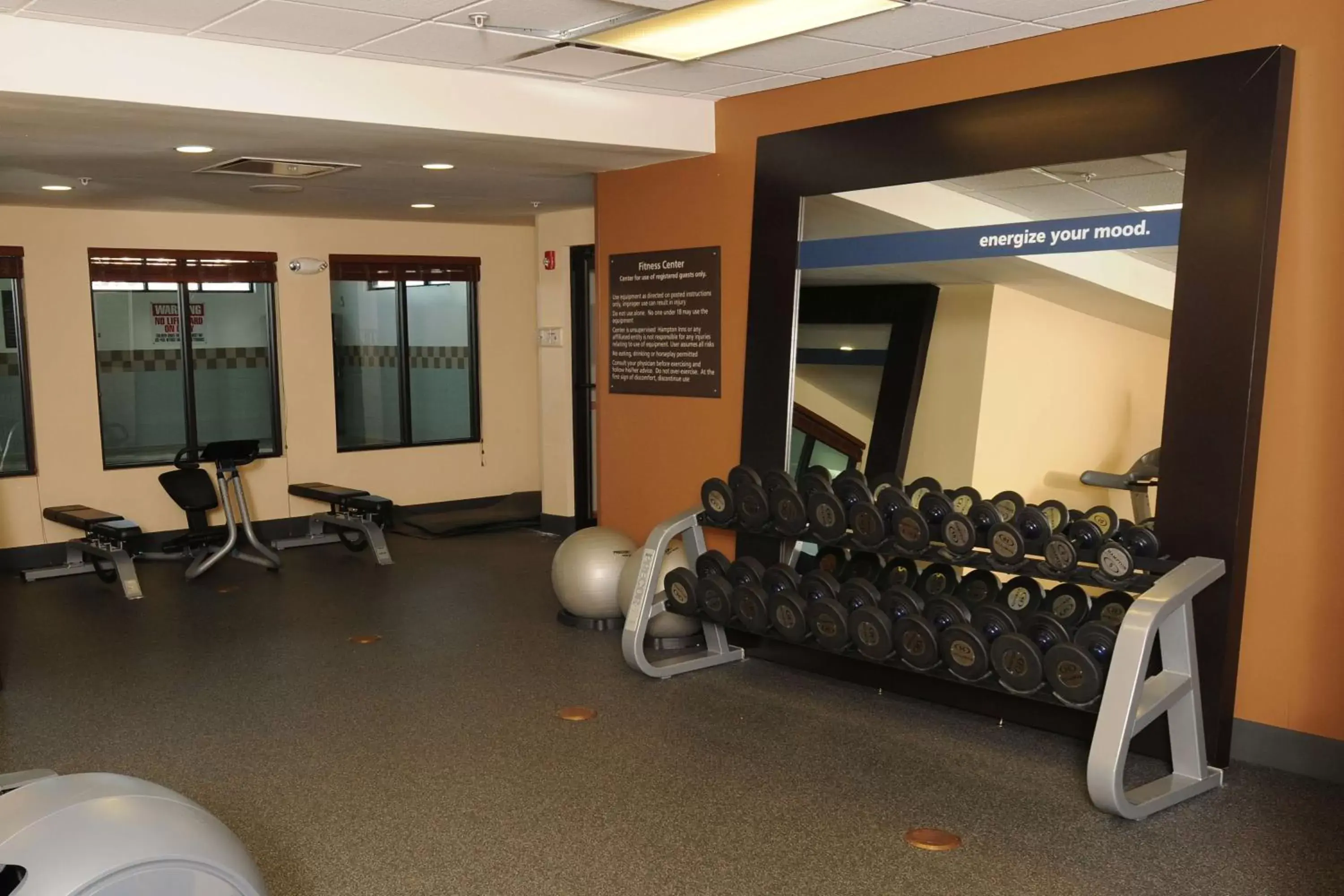 Fitness centre/facilities, Fitness Center/Facilities in Newly Renovated Hampton Inn Omaha West Lakeside