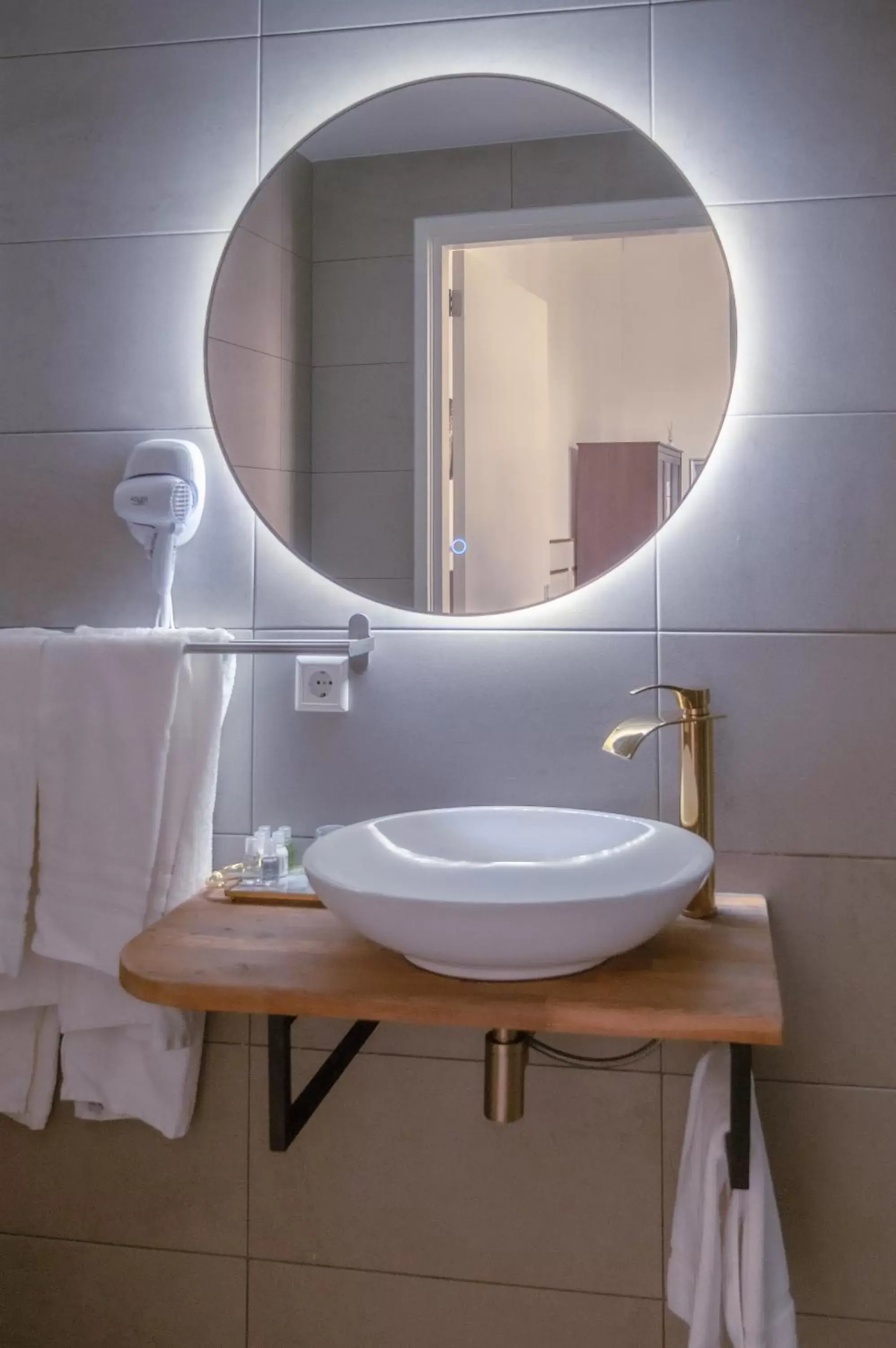 Bathroom in The Velvet Lodge