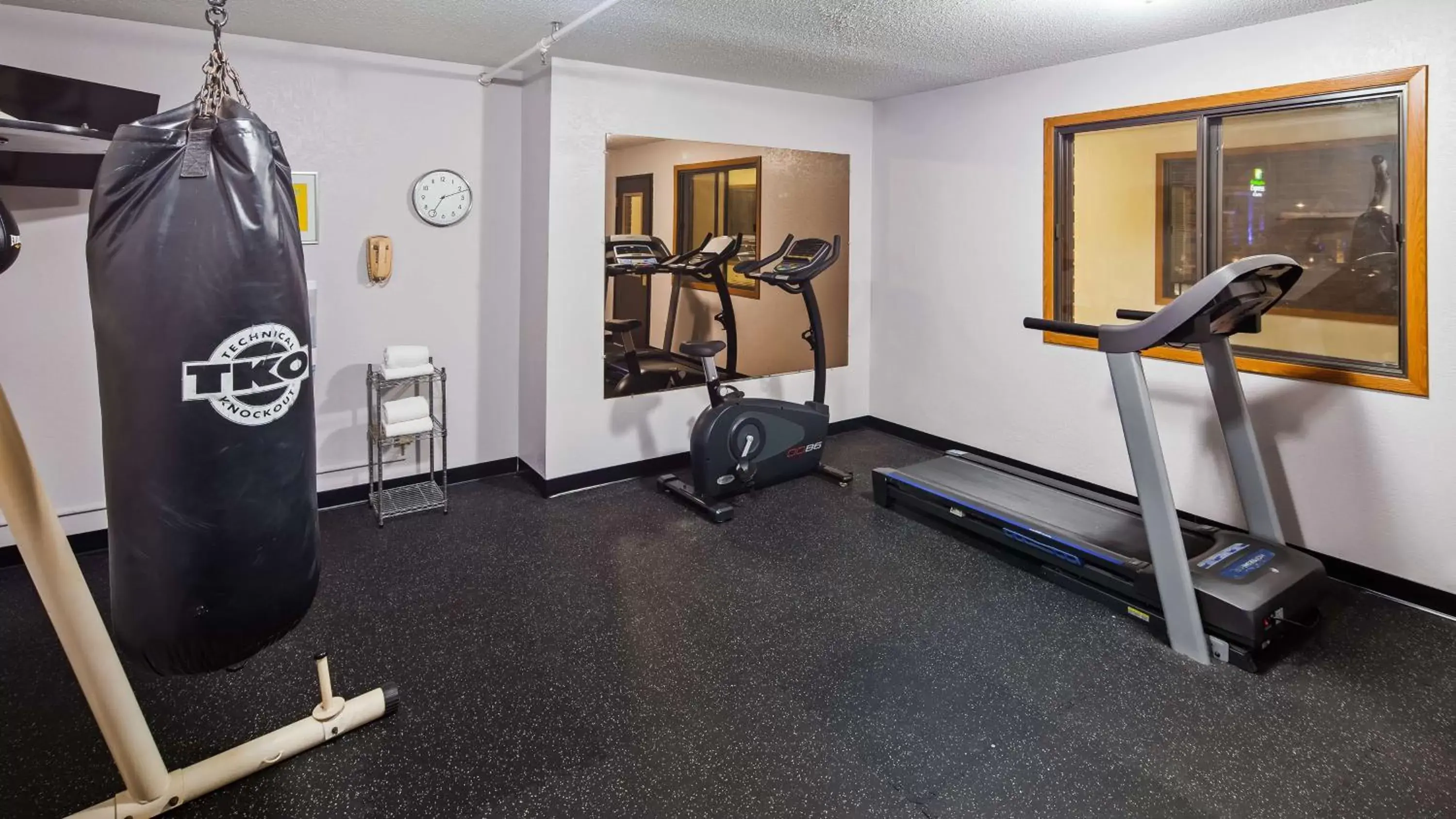 Fitness centre/facilities, Fitness Center/Facilities in SureStay Hotel by Best Western Cedar Rapids