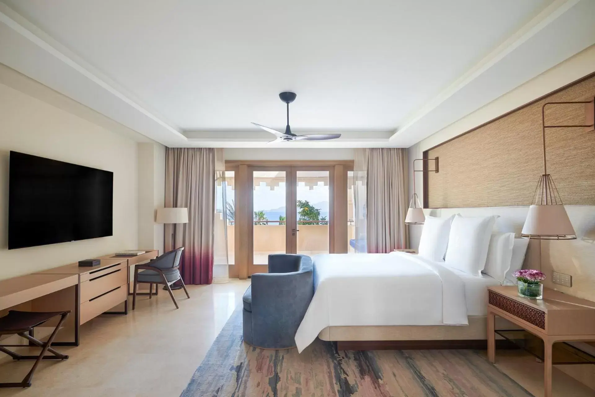 Bedroom, TV/Entertainment Center in Four Seasons Resort Sharm El Sheikh