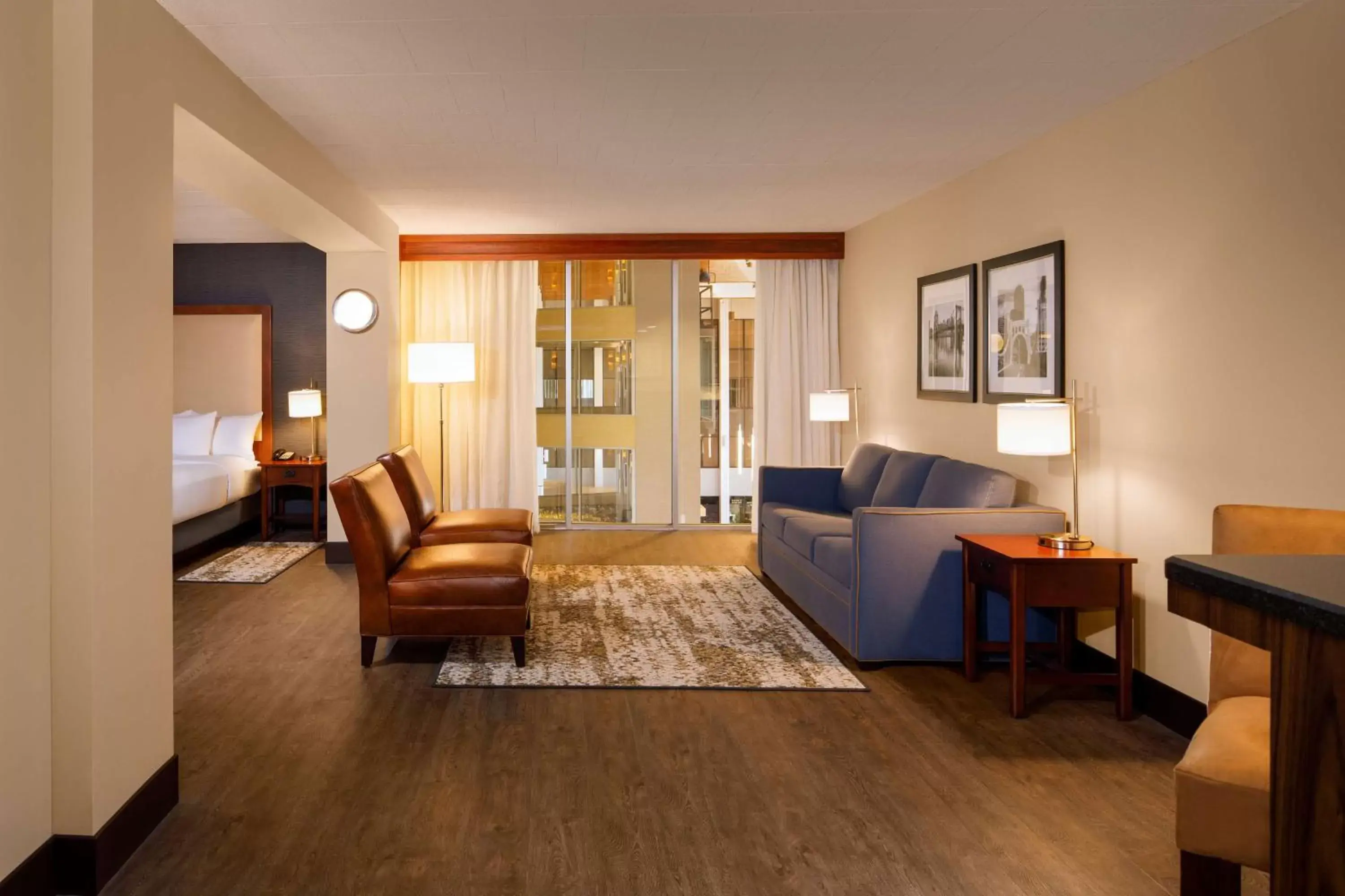 Junior King Suite with Seating Area in DoubleTree by Hilton Pittsburgh - Cranberry Junior King Suite with Seating Area in DoubleTree by Hilton Pittsburgh - Cranberry
