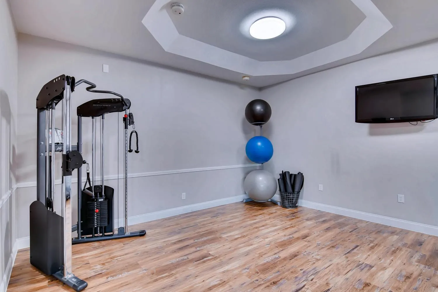 Fitness centre/facilities in Orangewood Inn and Suites Midtown