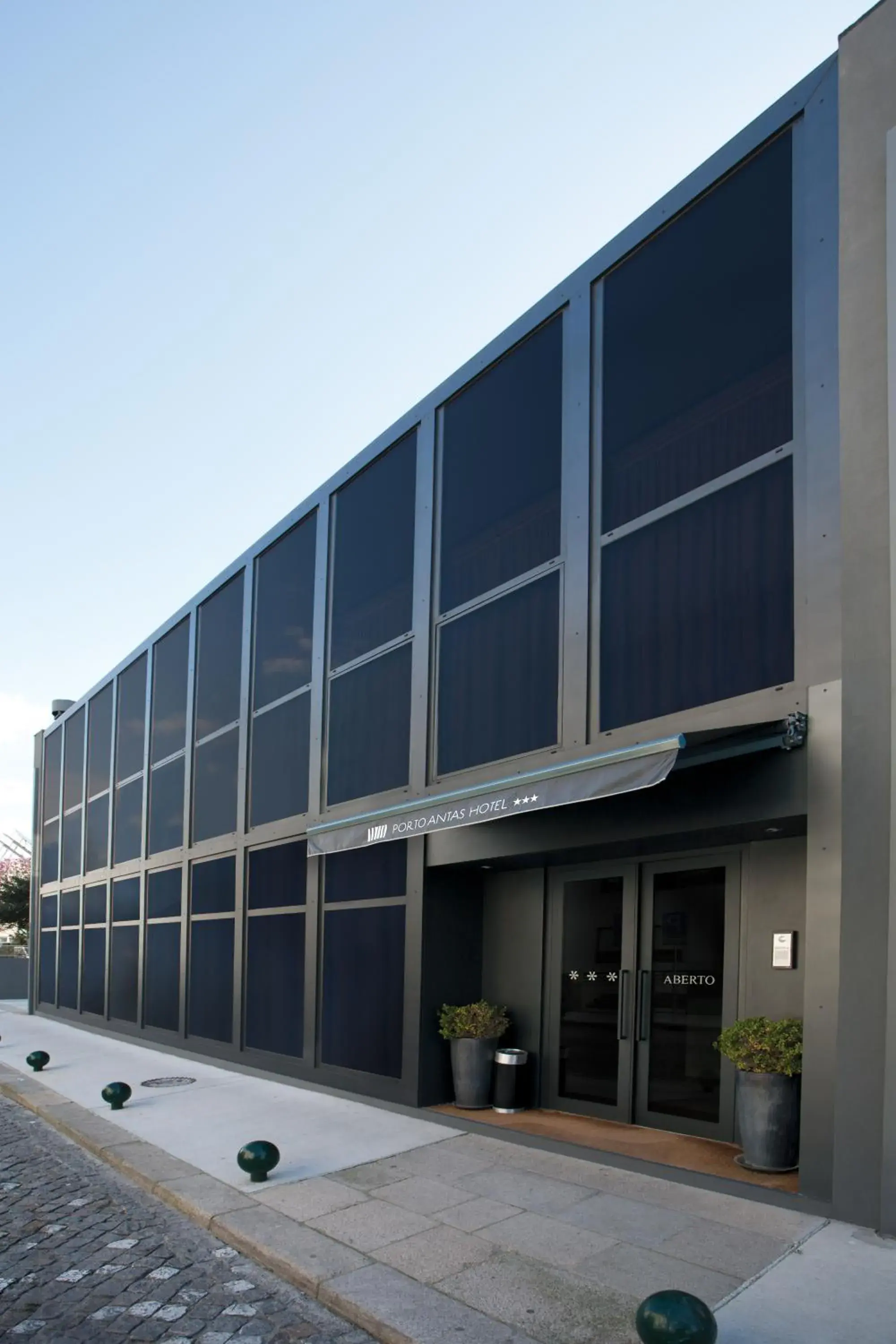 Facade/entrance, Property Building in Porto Antas Hotel