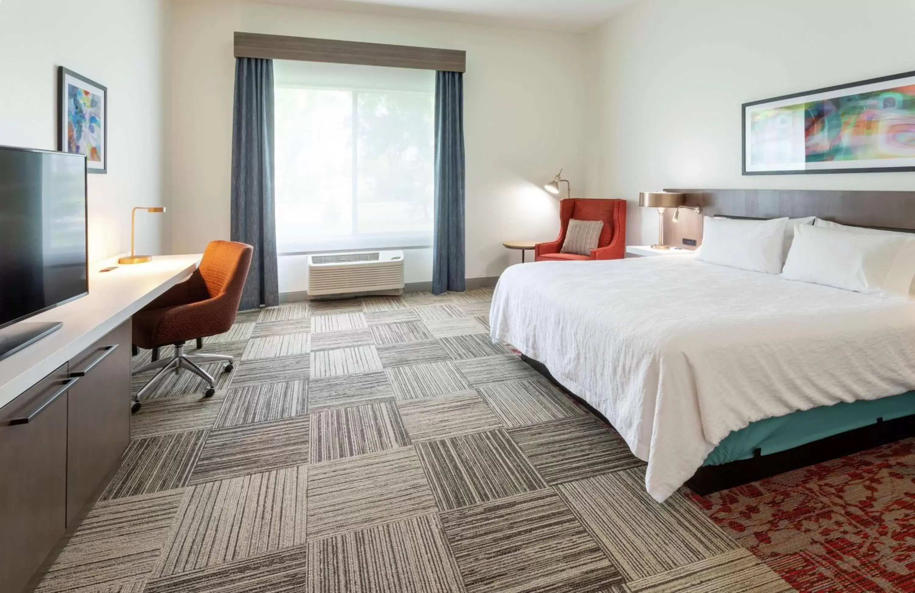 Bed in Hilton Garden Inn Minneapolis Saint Paul-Shoreview