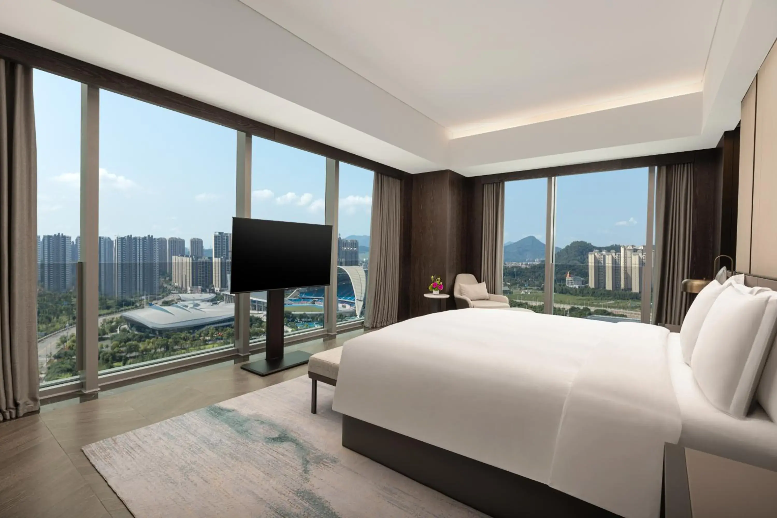 Bedroom, City View in Crowne Plaza Jiangmen Binjiang, an IHG Hotel