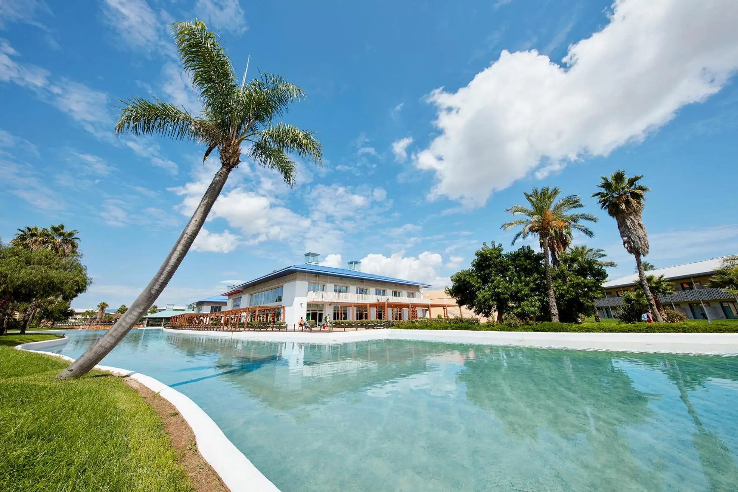 Natural landscape, Swimming Pool in Portaventura Hotel Caribe