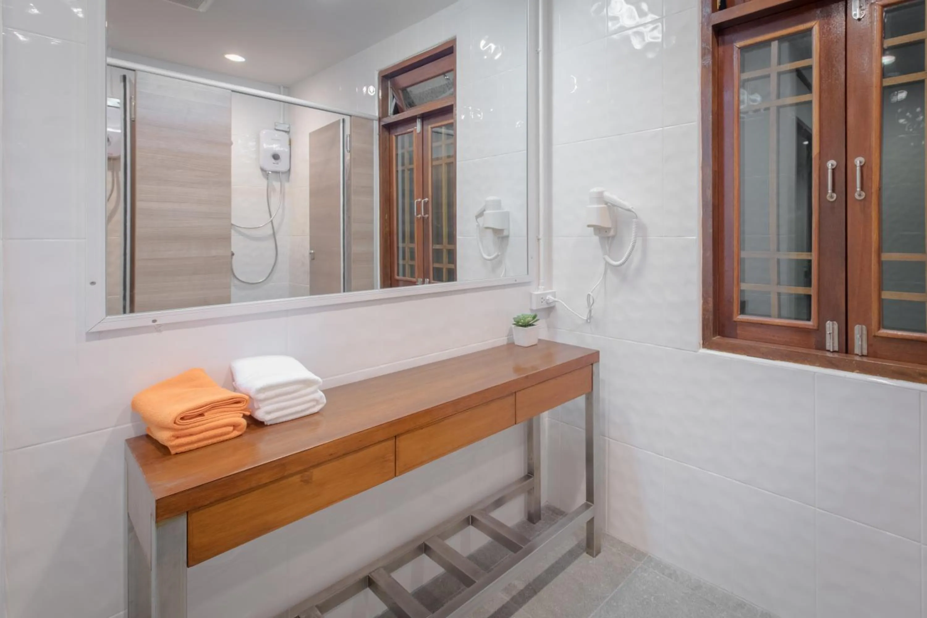 Shower in Tiny Taladnoi Hostel