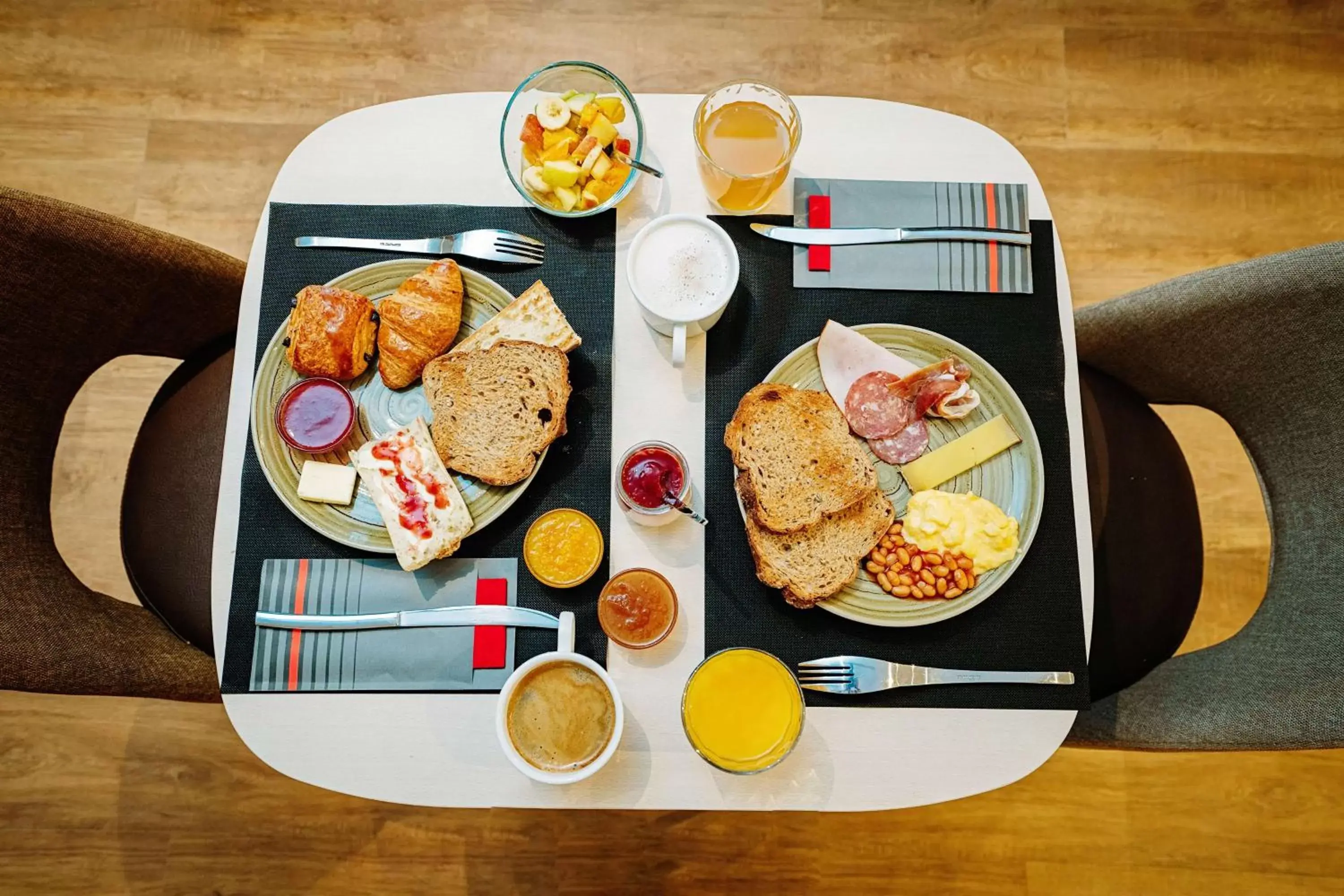 Breakfast in Best Western Metz Centre Gare