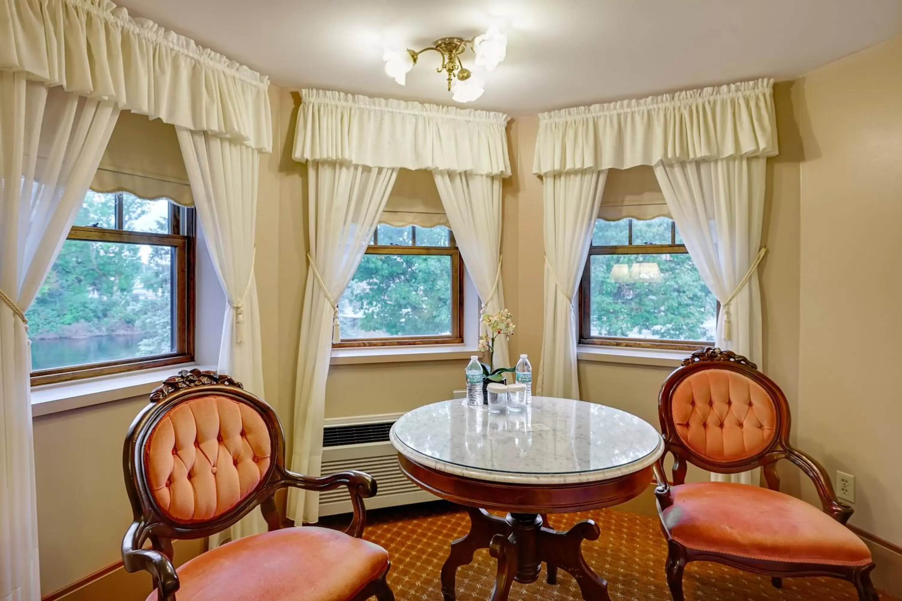 Seating Area in The Clarkson Inn